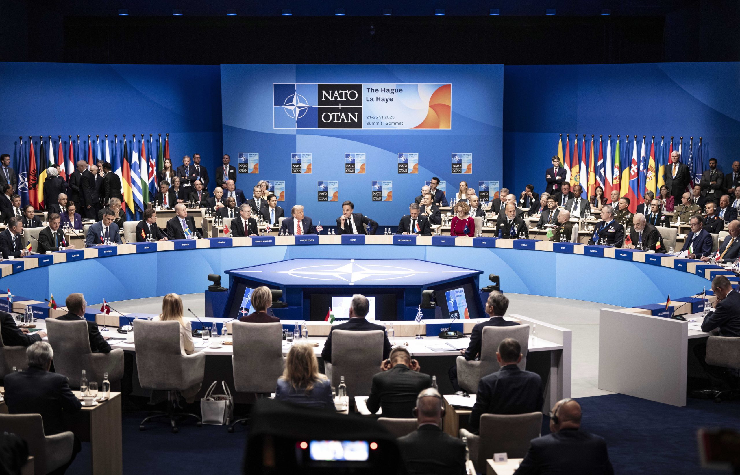 Países da NATO acordam investimento de 5% do PIB em defesa até 2035.  Portugal vai reforçar em cerca de mil milhões de euros a verba