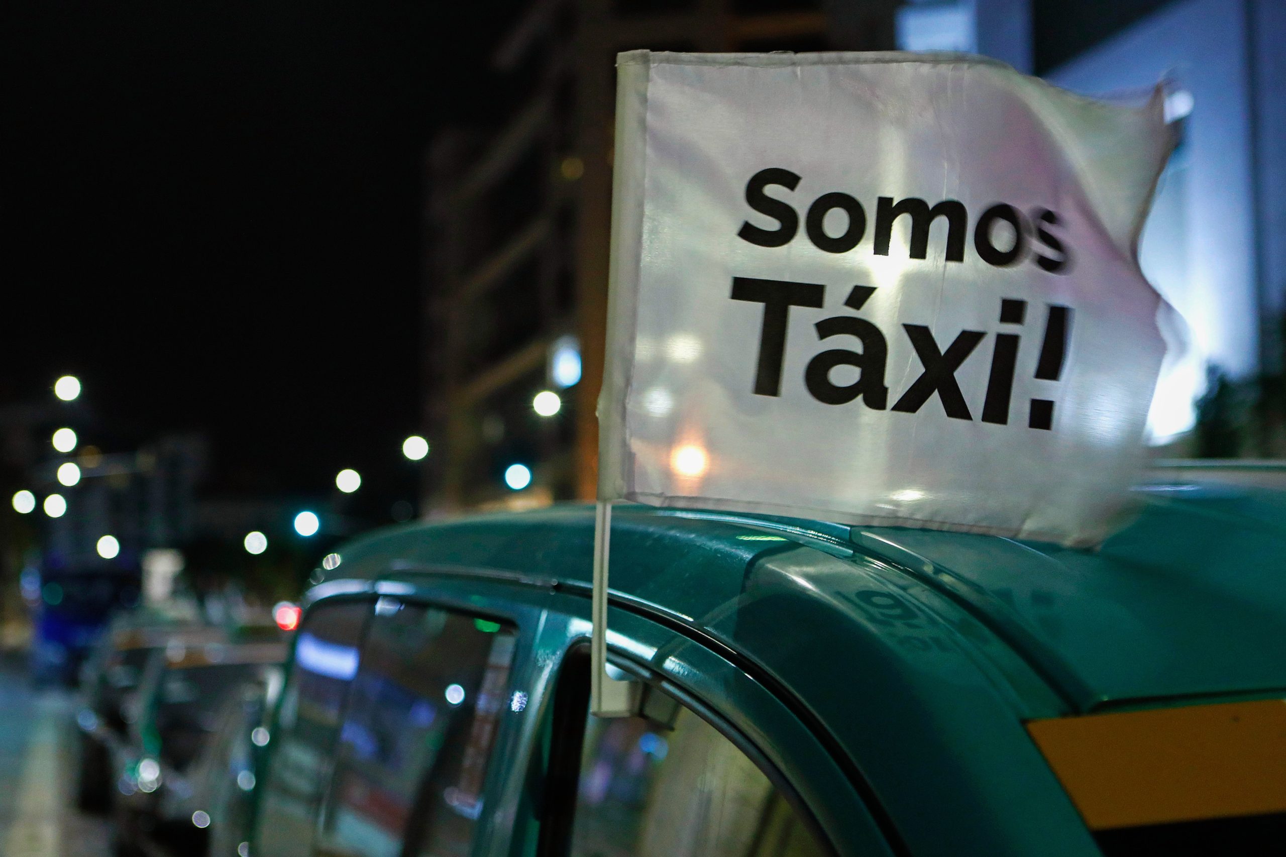 Táxis: PS salienta apoio à nova lei do setor e não aprova para já alterações