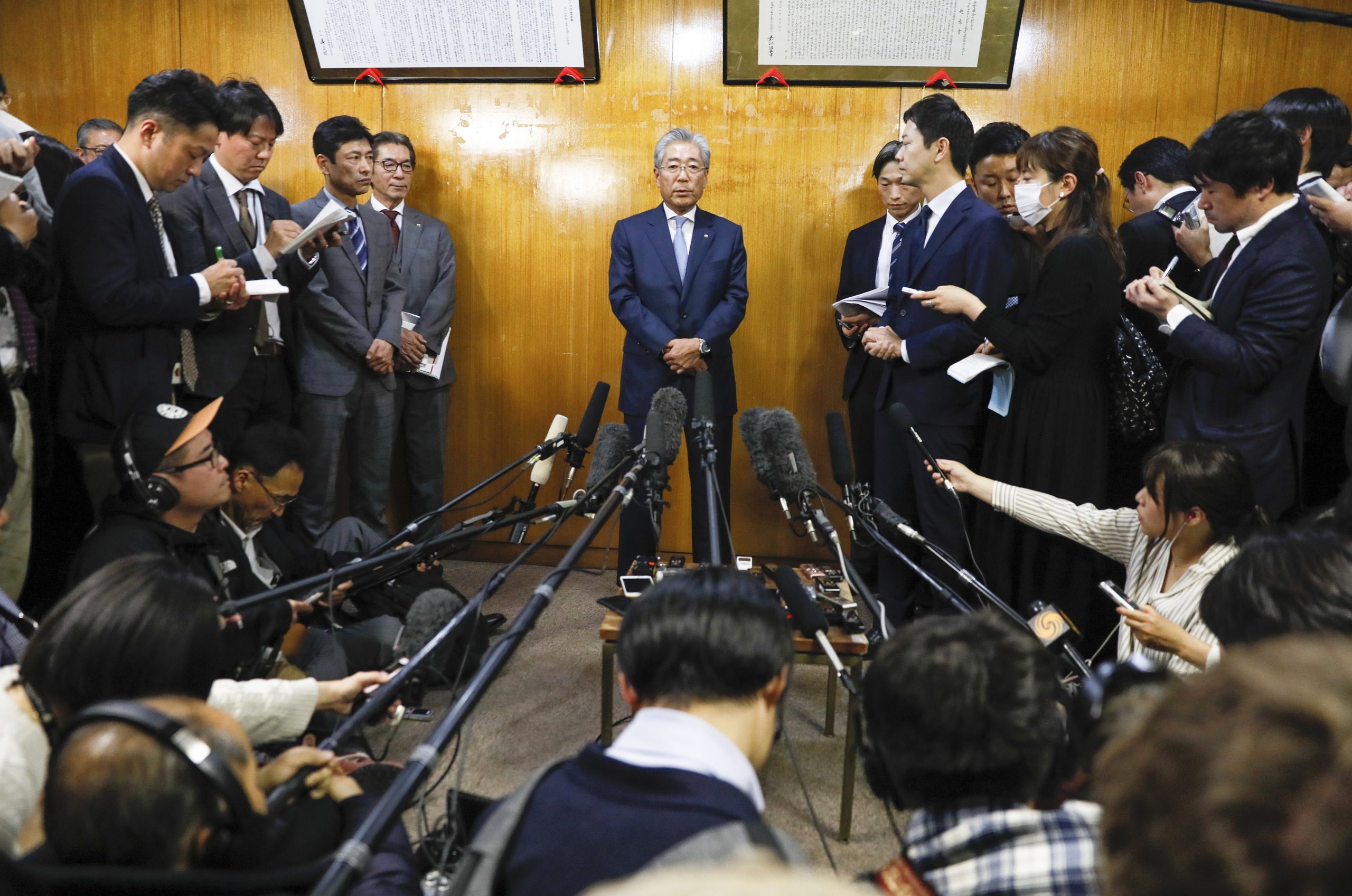 Presidente do Comité Olímpico do Japão acusado de irregularidades abandona cargo