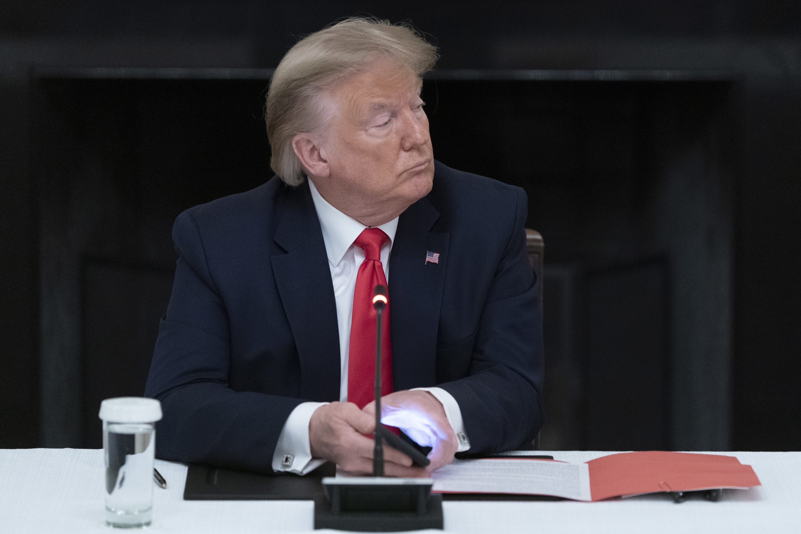 Trump avisa que voltará a tentar cancelar programa que protege jovens migrantes