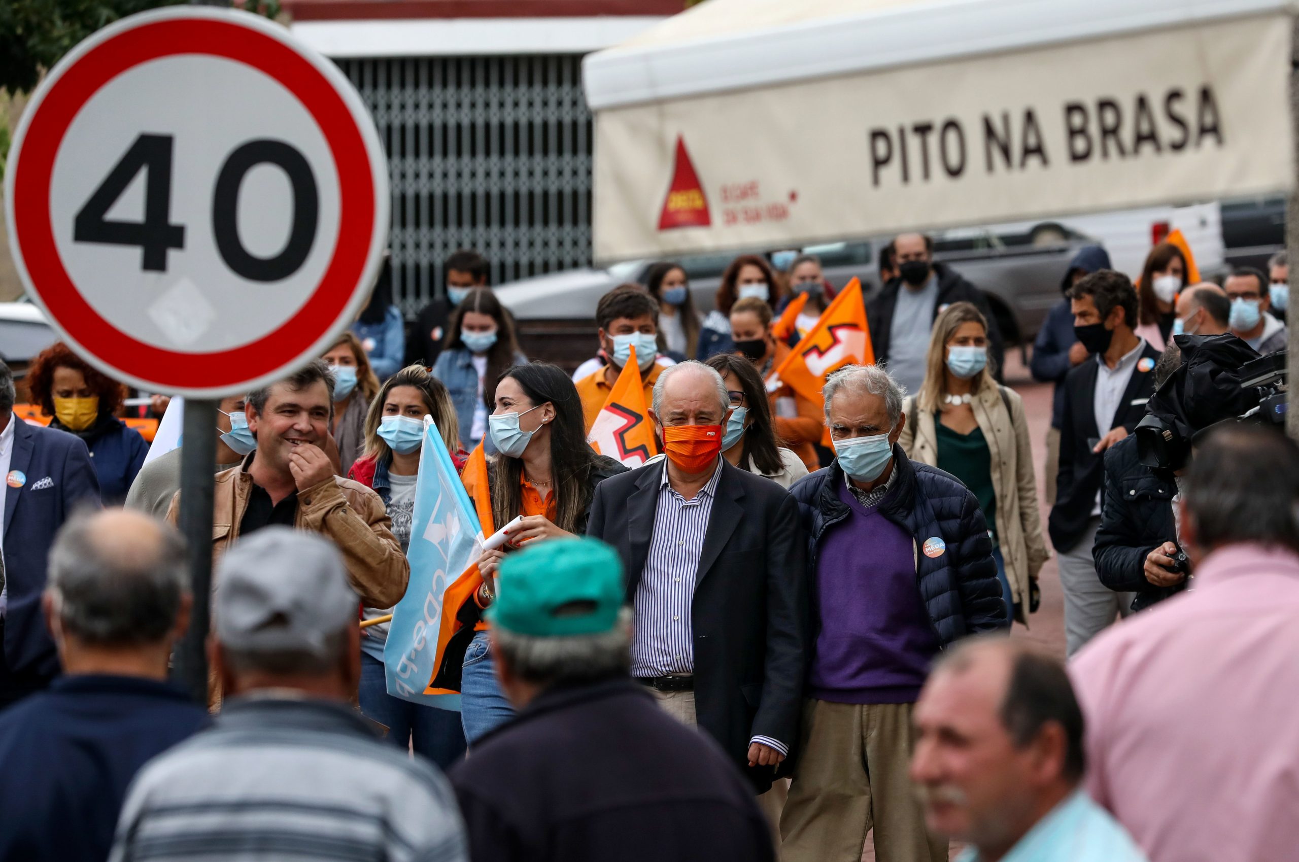Autárquicas: Líderes apontam ao PS no primeiro dia de campanha oficial
