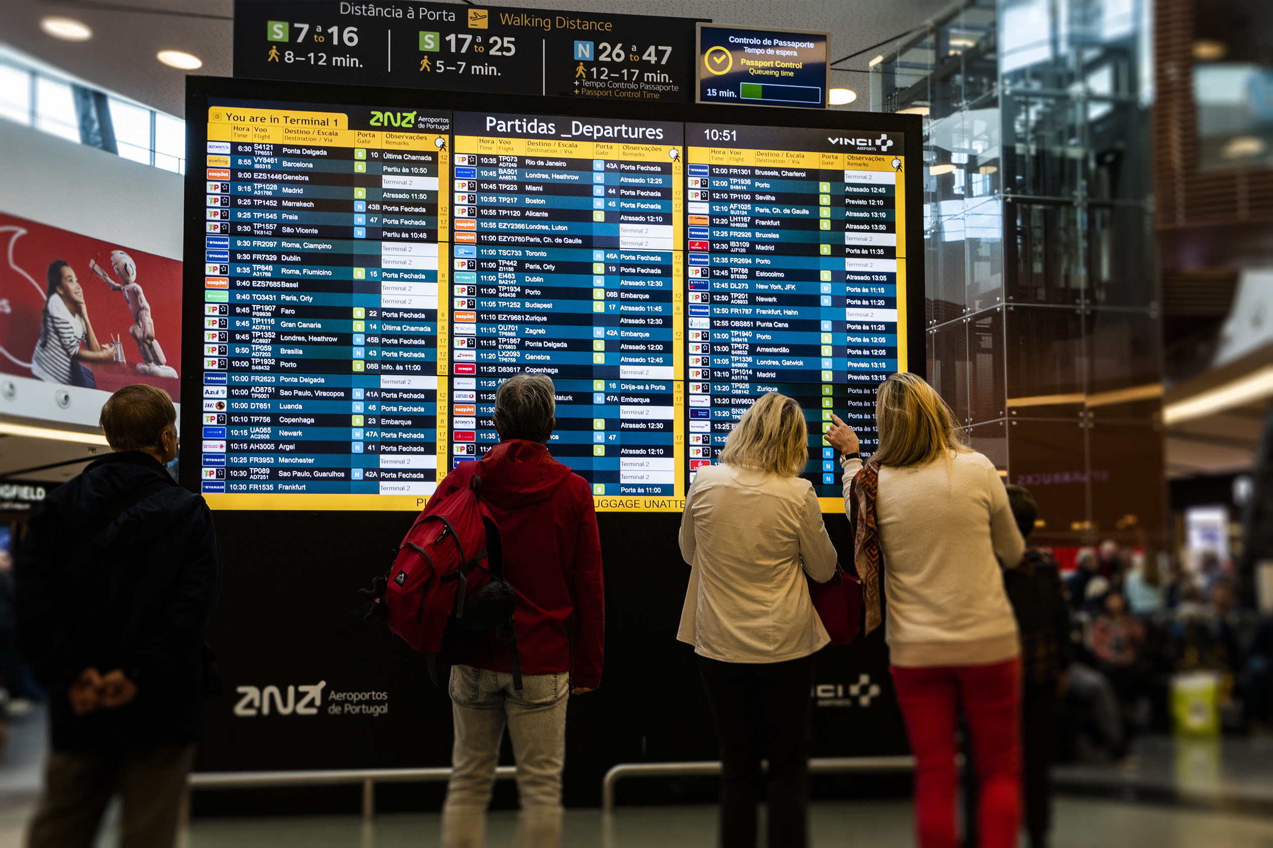 Companhias aéreas serão multadas até 100 mil euros se violarem obrigações impostas por nova lei