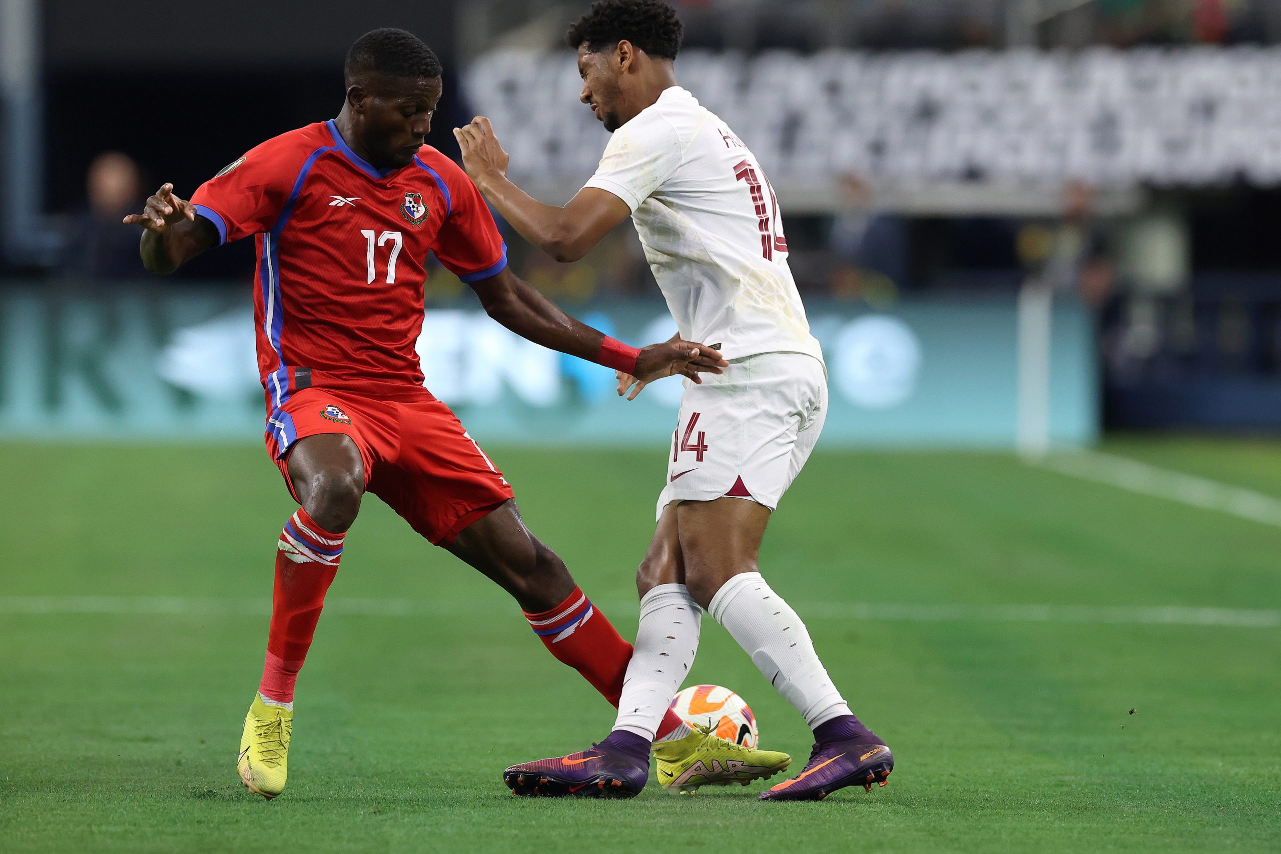 Qatar, de Carlos Queiroz, goleado pelo Panamá e eliminado da Gold Cup