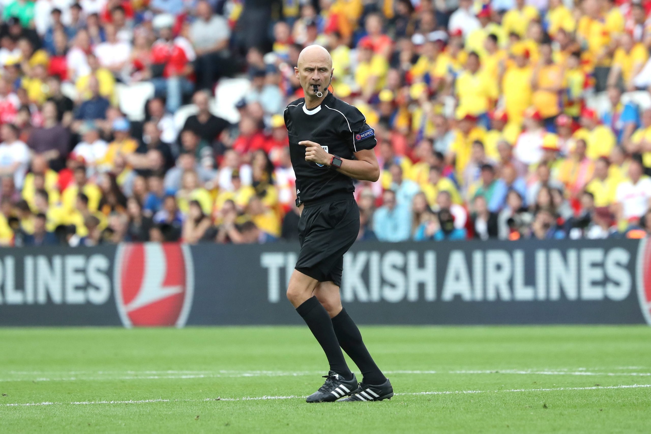 Russo Sergei Karasev volta a arbitrar Sporting quatro anos depois