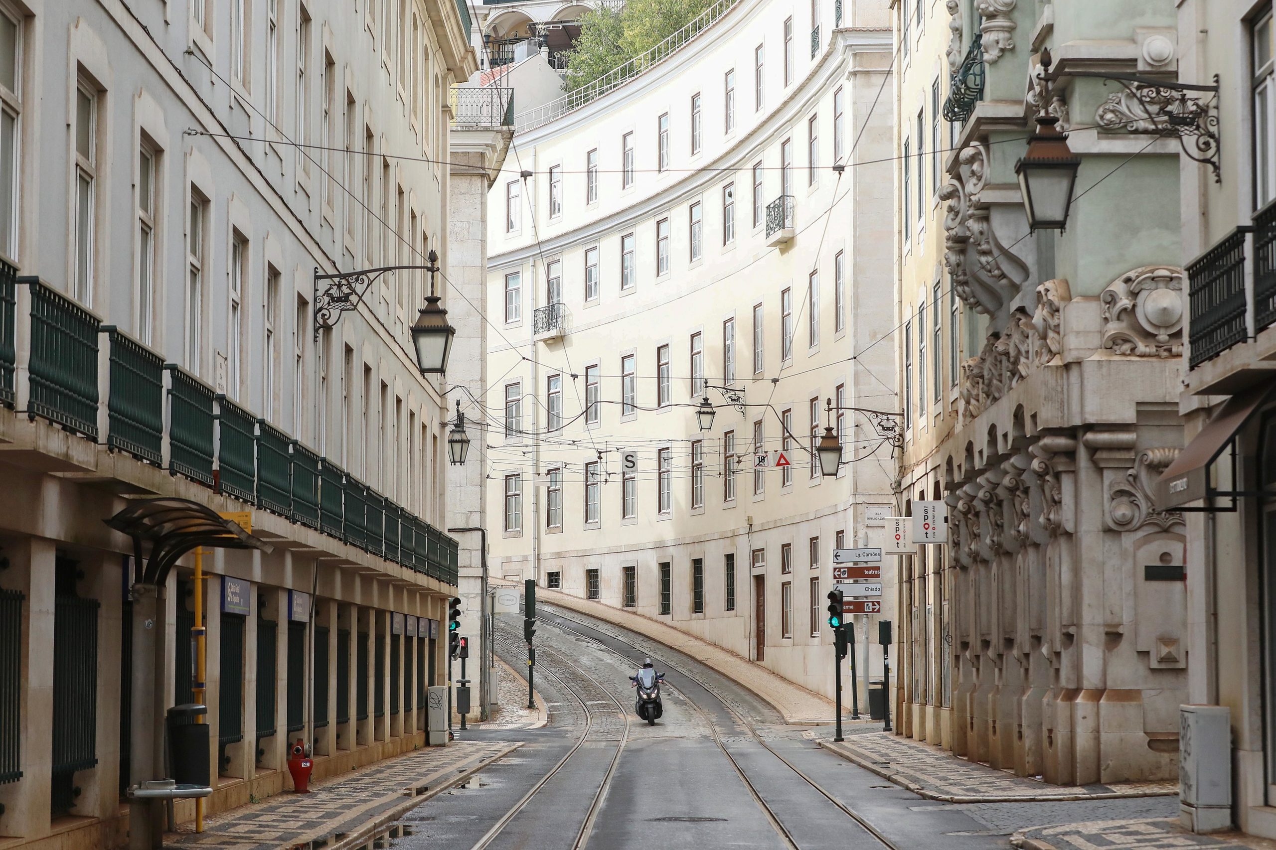 Covid-19: Tribunal Constitucional considera inconstitucionais confinamentos fora do estado de emergência