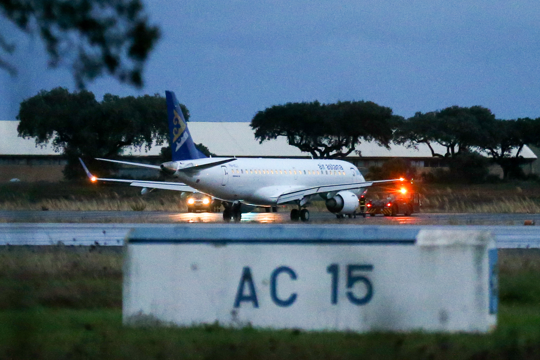 Avião da Air Astana esteve “fora de controlo em vários momentos”
