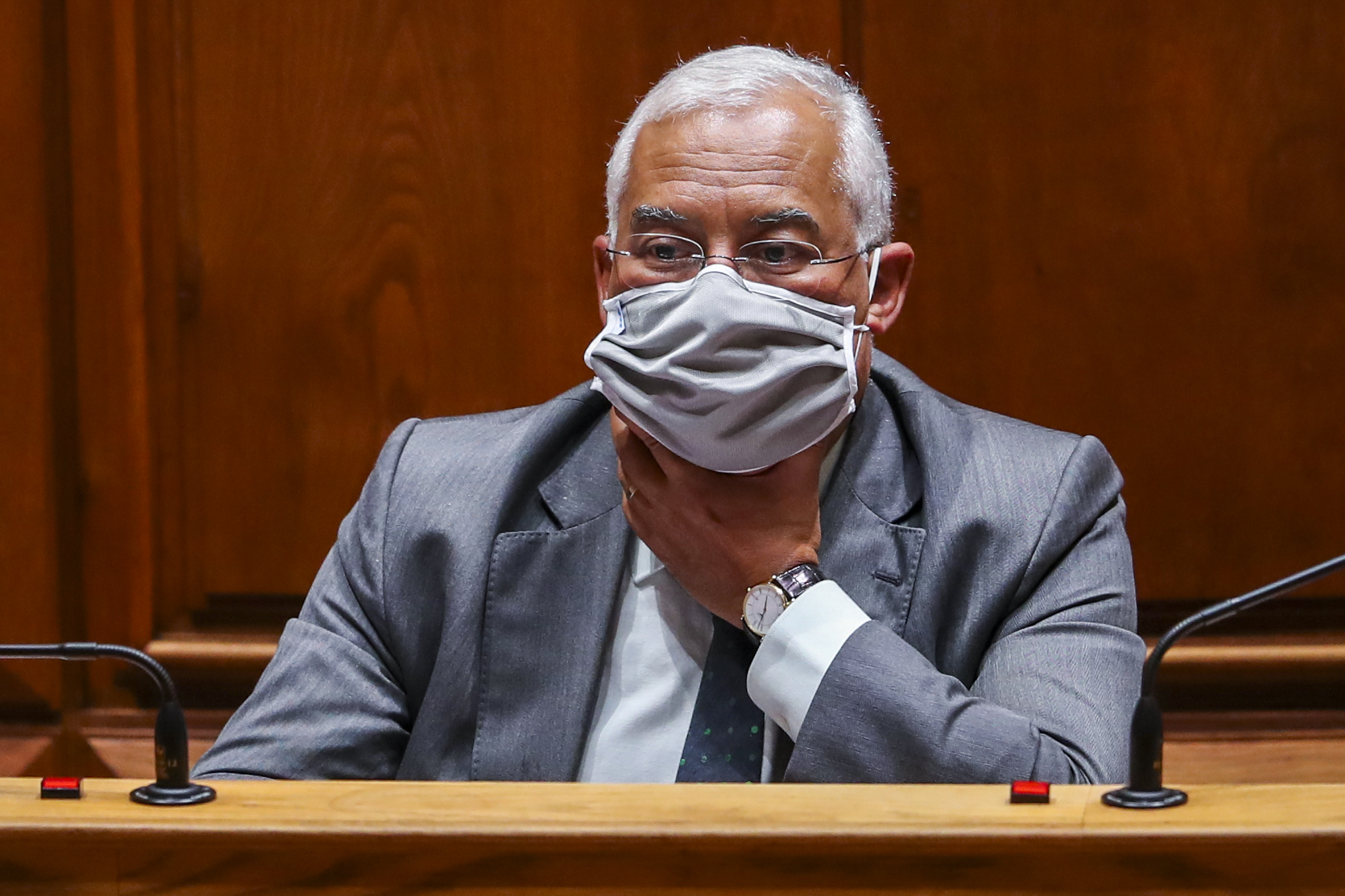 No limite, estado de emergência dura “até ao fim da pandemia”. Mas não com as mesmas medidas em permanência, diz Costa
