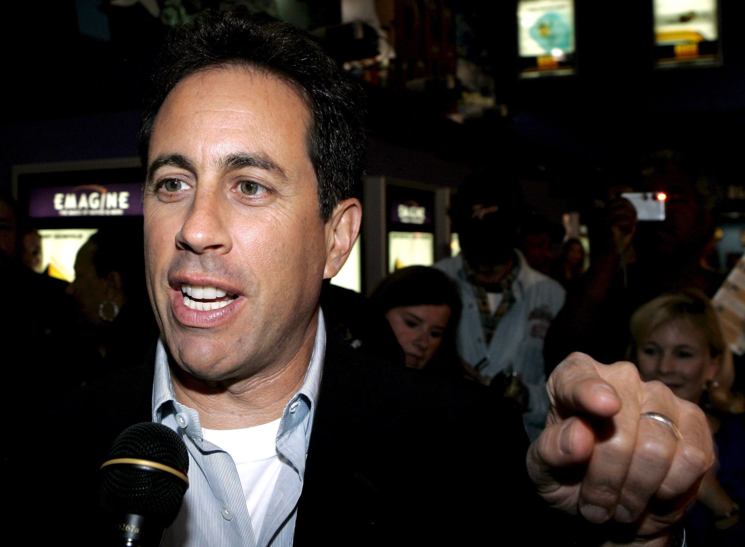 Comediante norte-americano Jerry Seinfeld processado por vender ‘falso’ Porsche