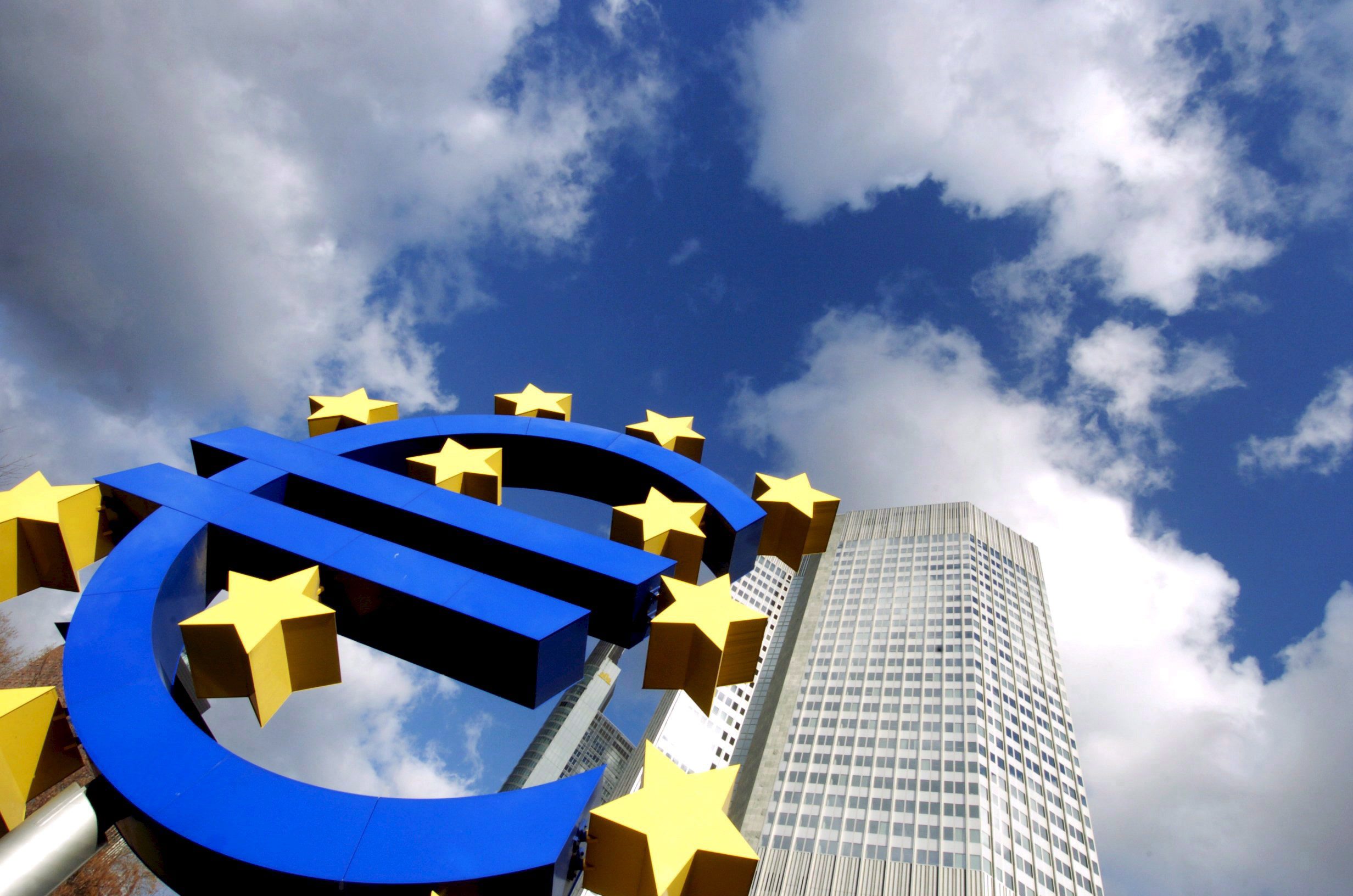 Bruxelas divulga hoje previsões económicas antes de pareceres sobre orçamentos