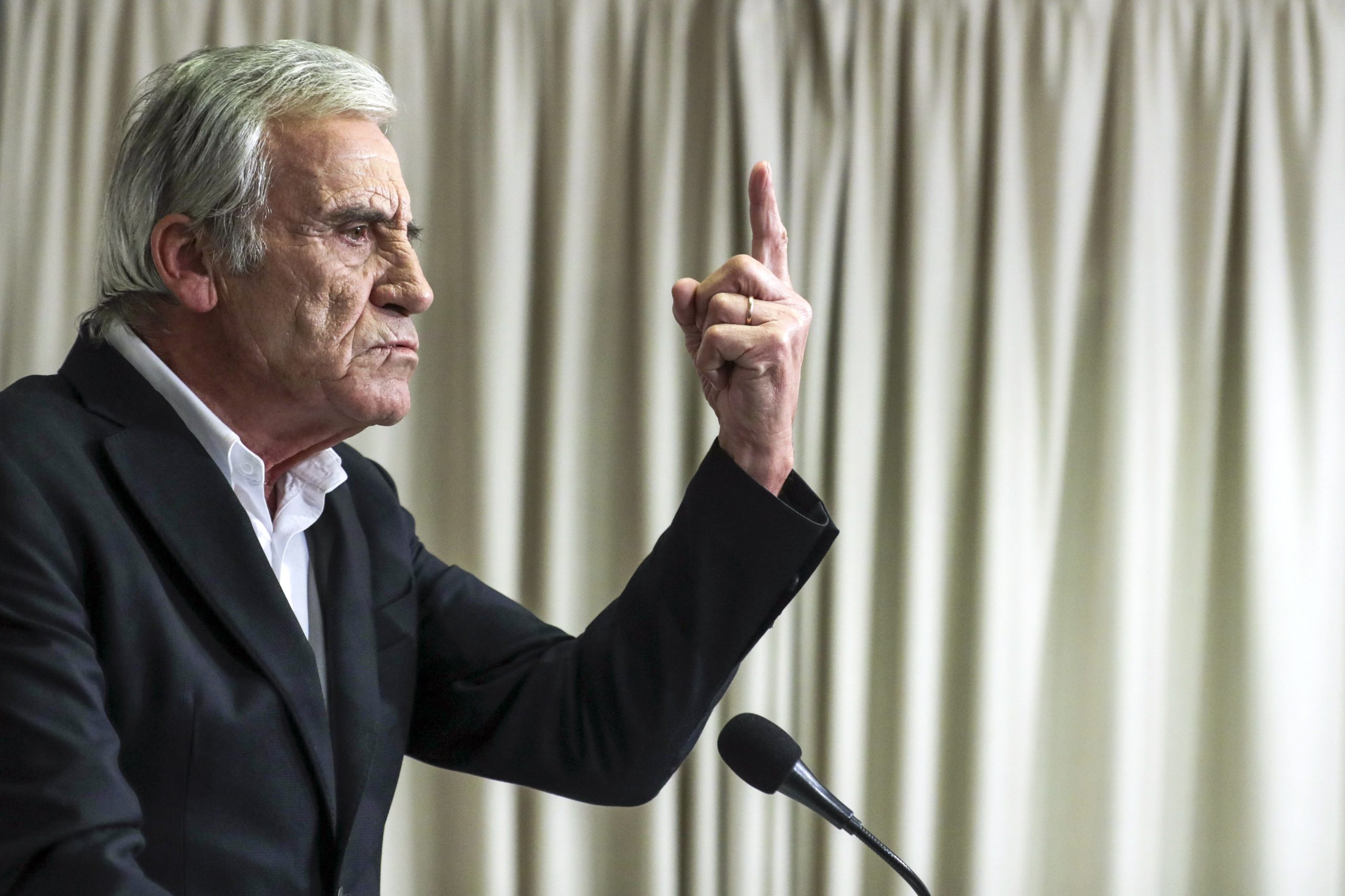 Não há Orçamento porque PS quer maioria absoluta, diz Jerónimo