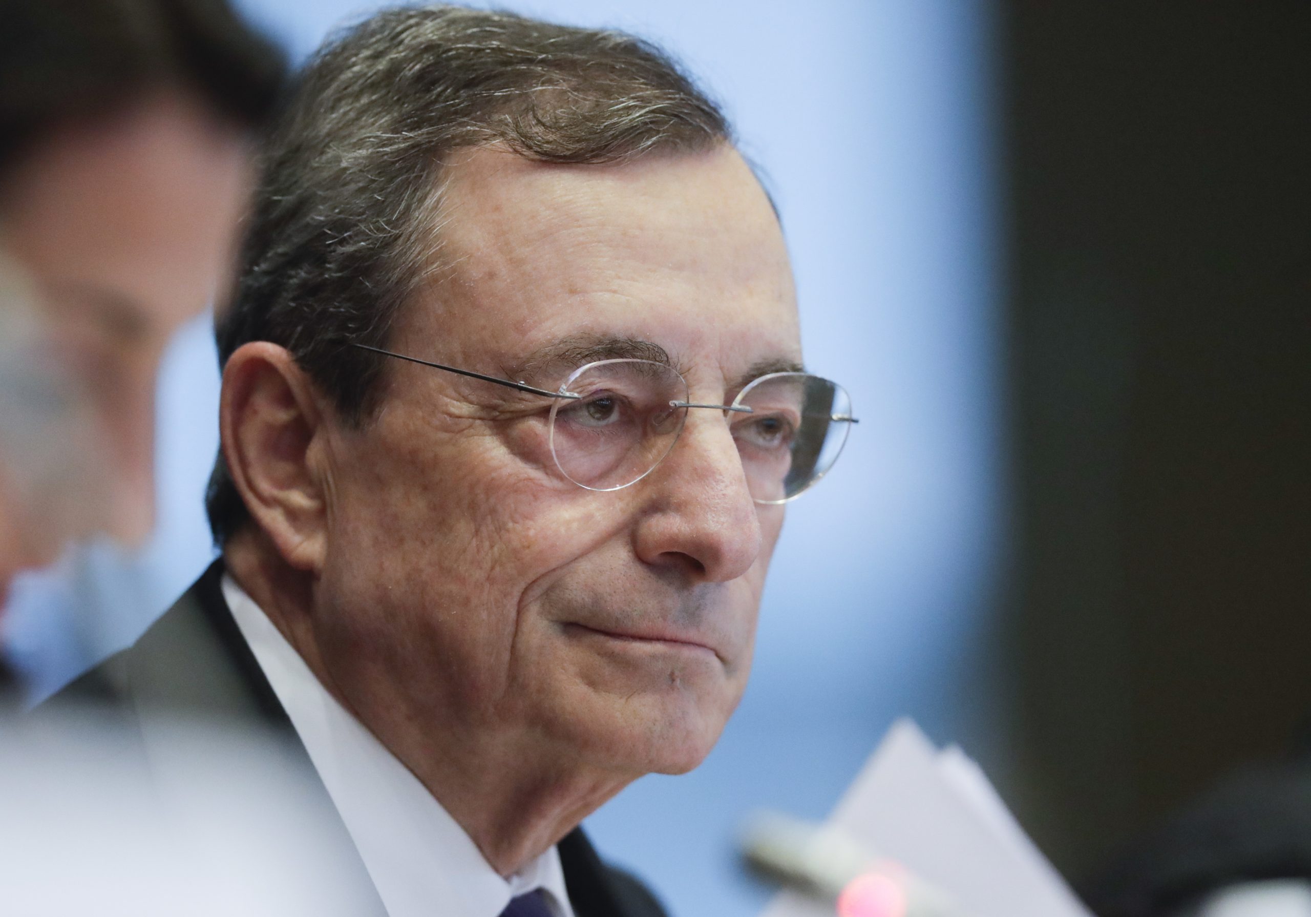 Na hora da despedida, Draghi defende capacidade orçamental própria da zona euro