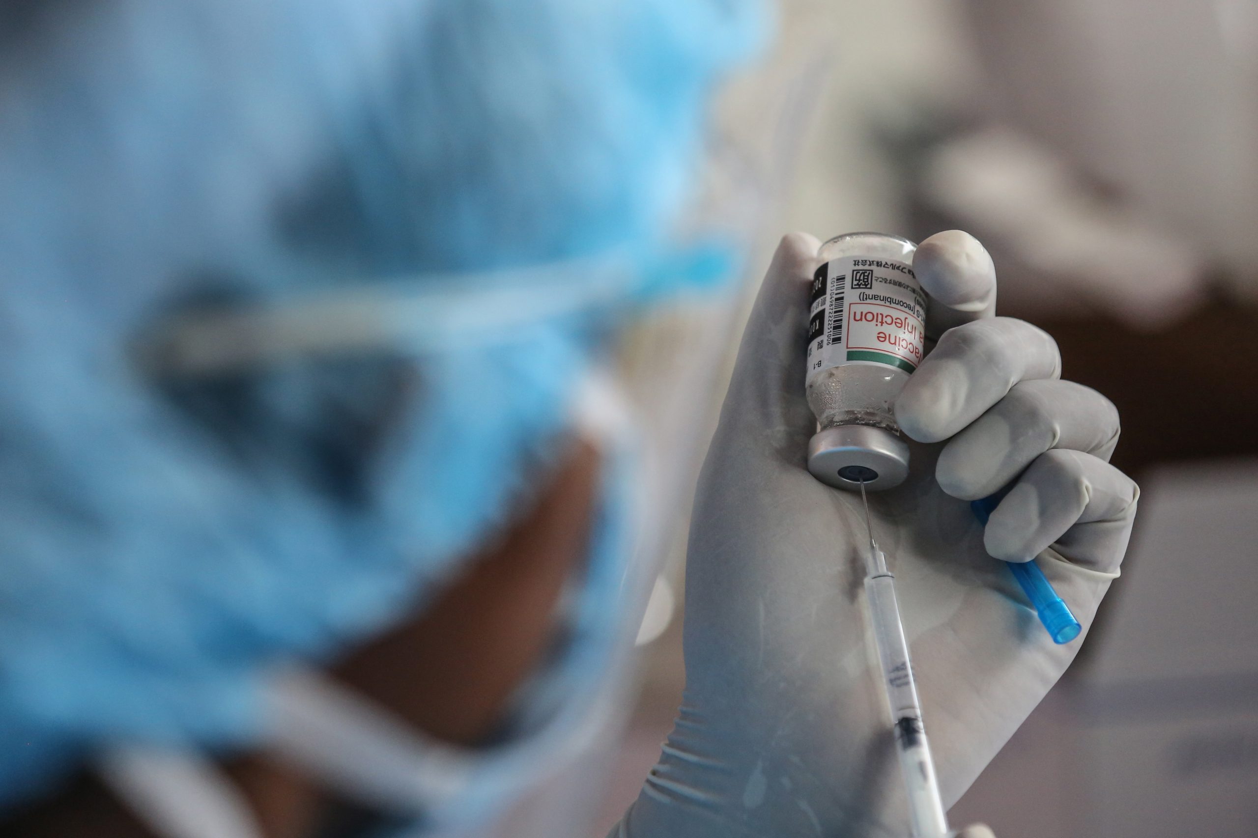 Covid-19: Portugal entrega 110 mil doses da vacina Astrazeneca a Moçambique