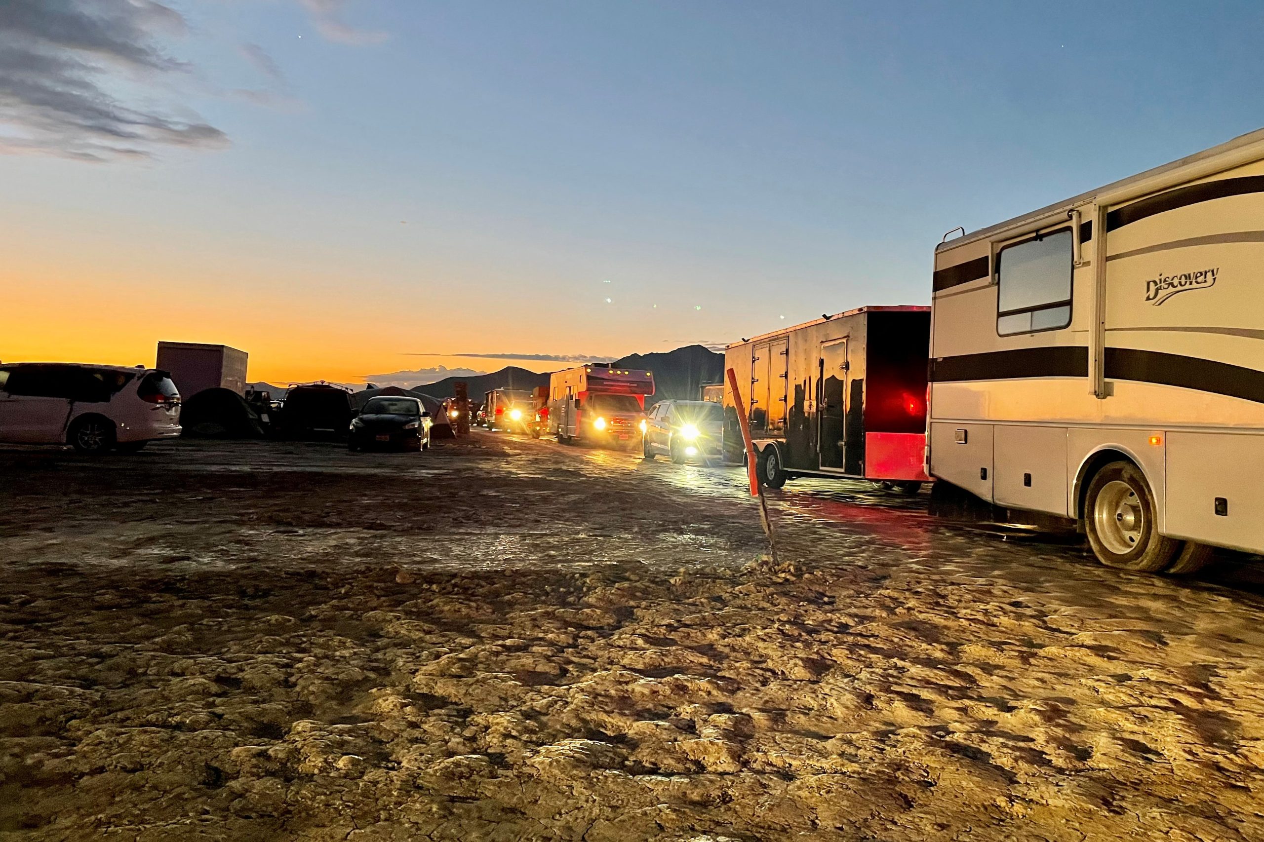 Burning Man na lama. Este ano, a chuva não deu tréguas a um dos festivais mais icónicos a nível mundial