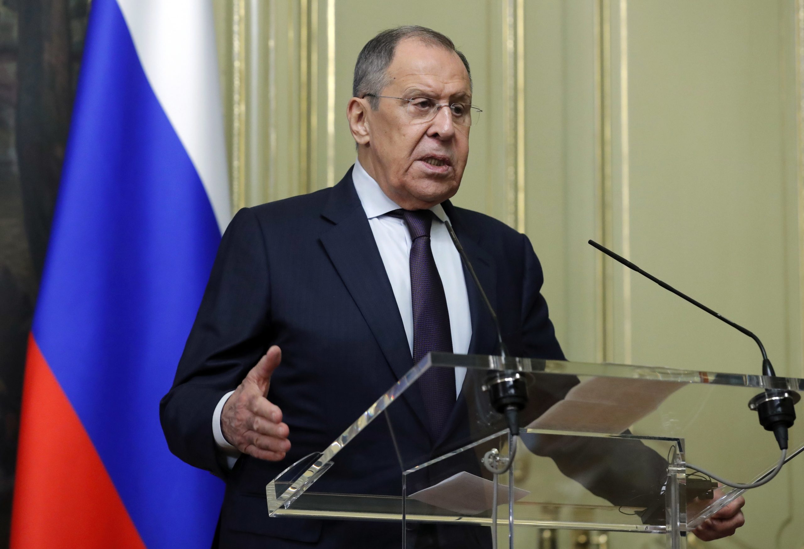 Irão aceite como membro pleno na aliança de Xangai. Segundo Lavrov, o país junta-se à China e Rússia na próxima semana