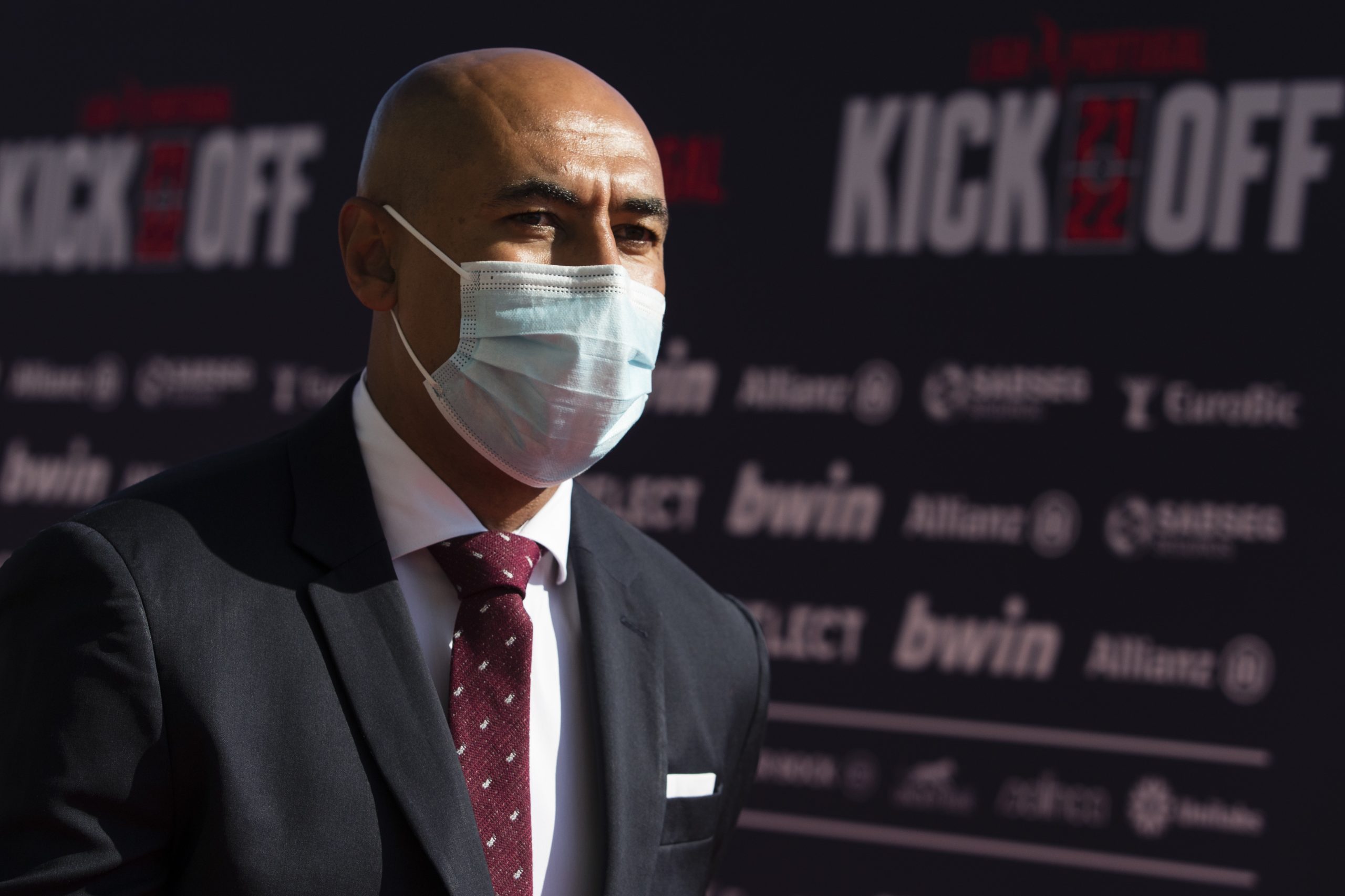 Liga dos Campeões: Luisão diz que Benfica está “preparado” para adversário “difícil”