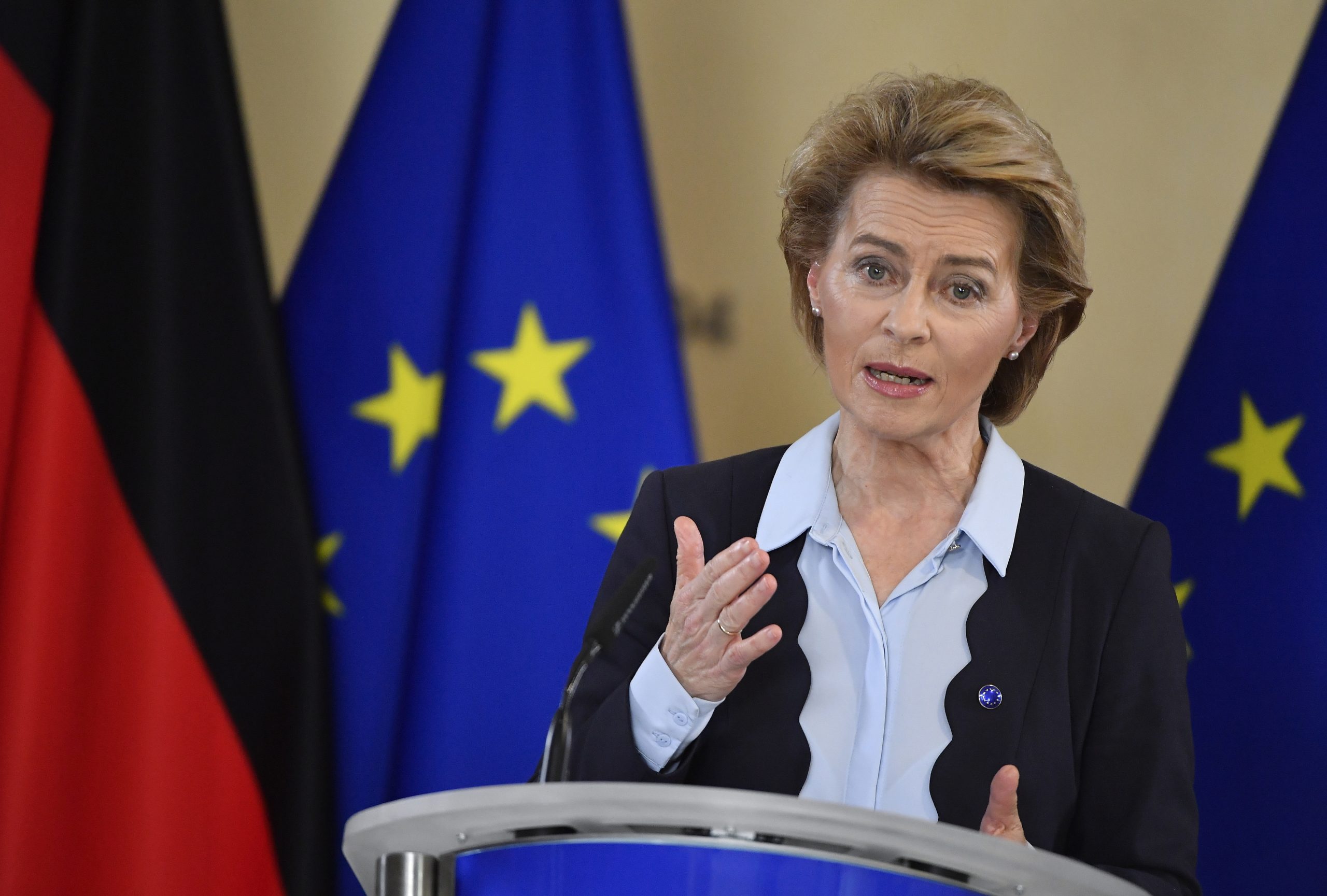 Von der Leyen pede que não se negligencie orçamento plurianual da União Europeia