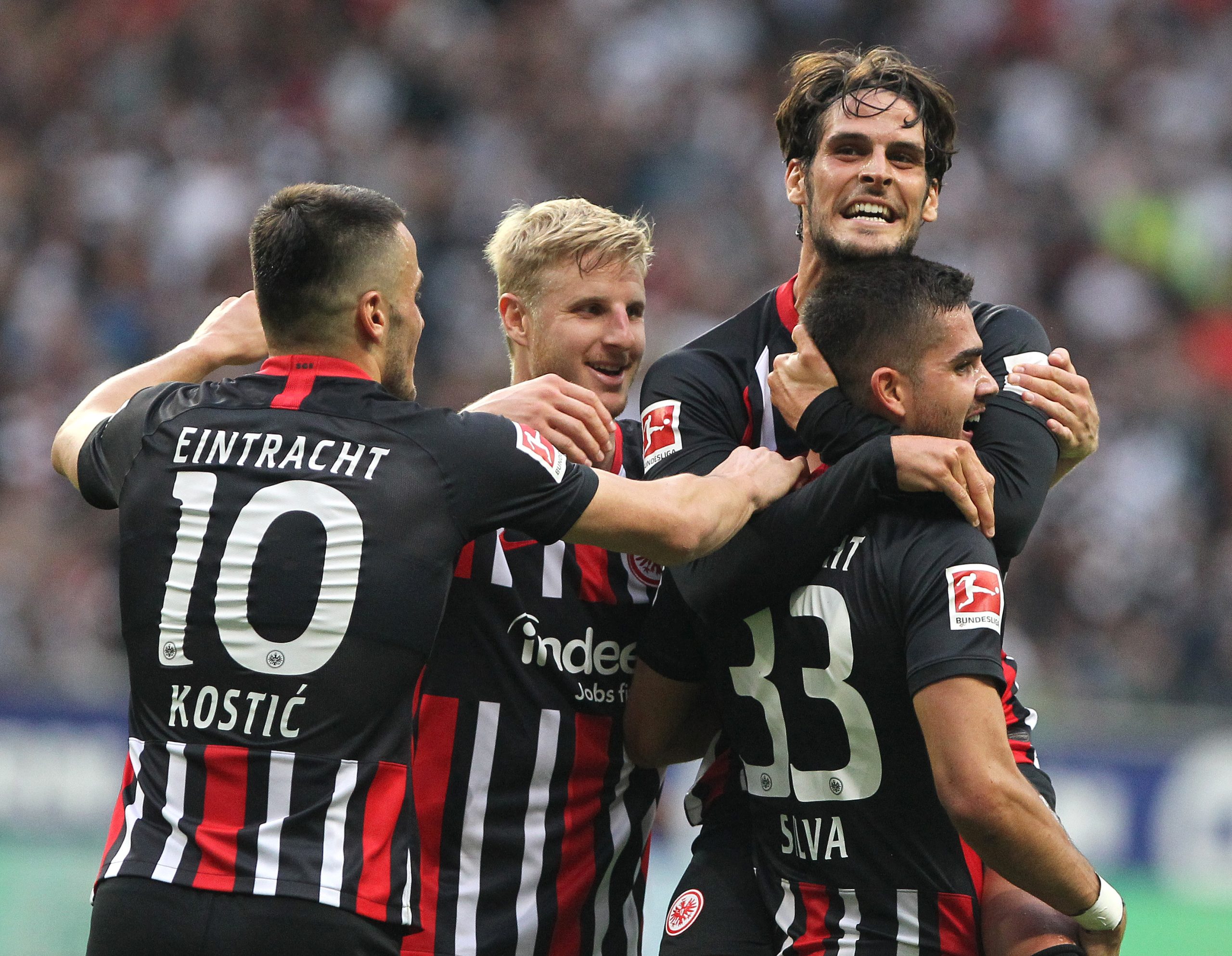 André Silva marca no empate caseiro do Eintracht Frankfurt
