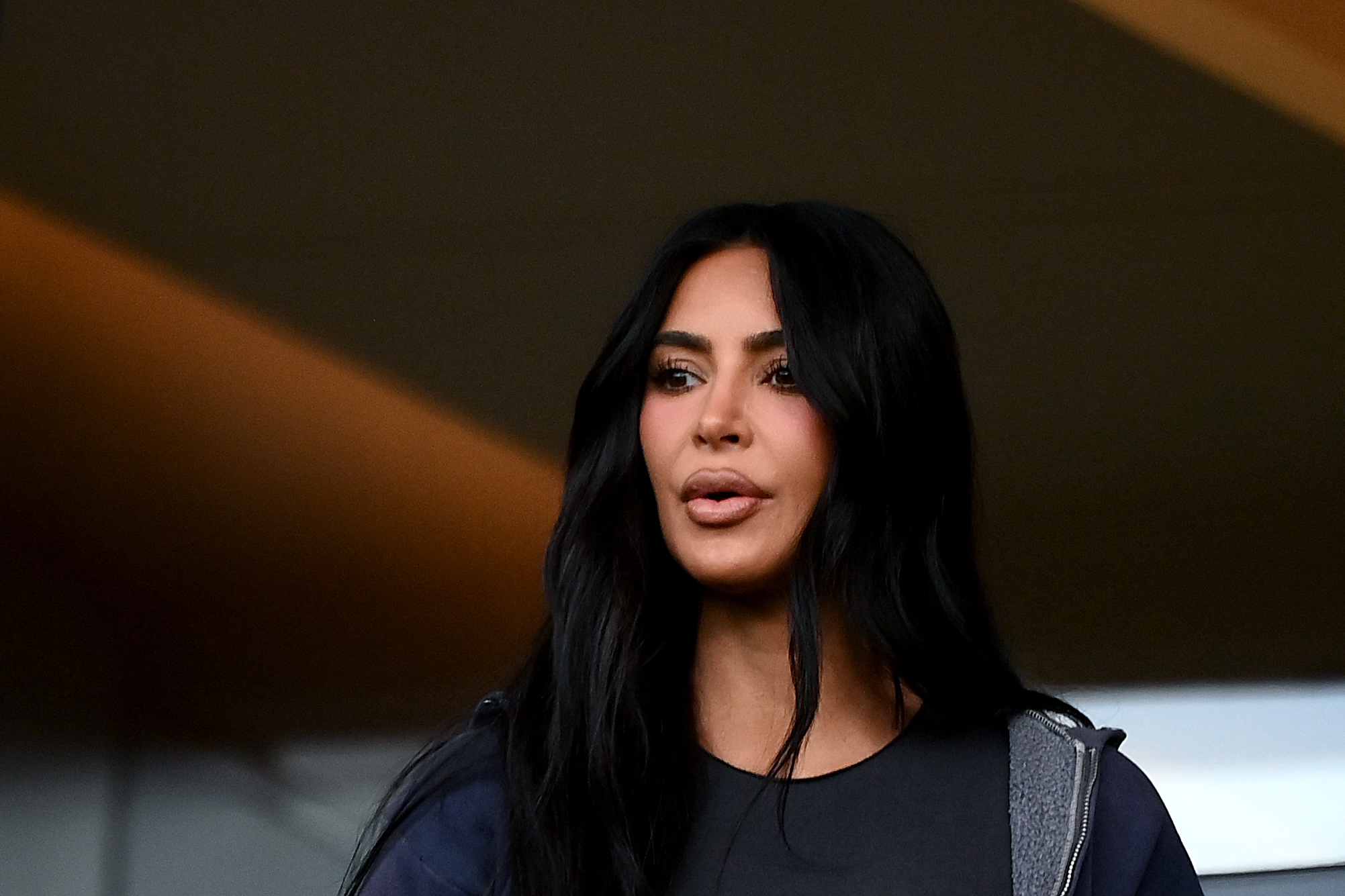 Acusado de roubar Kim Kardashian em Paris diz que se arrepende do assalto