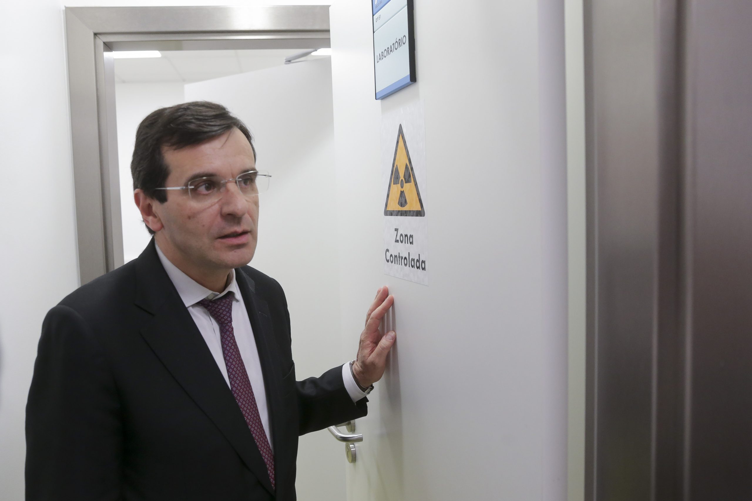 Ministro da Saúde “convencido” de que acordo com médicos é possível