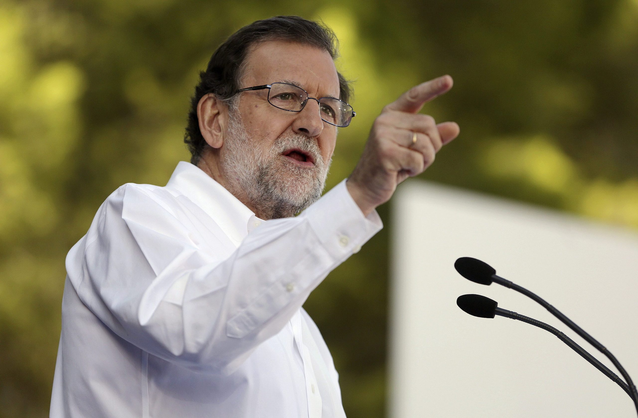 Socialistas espanhóis decidem hoje se permitem novo Governo de Rajoy