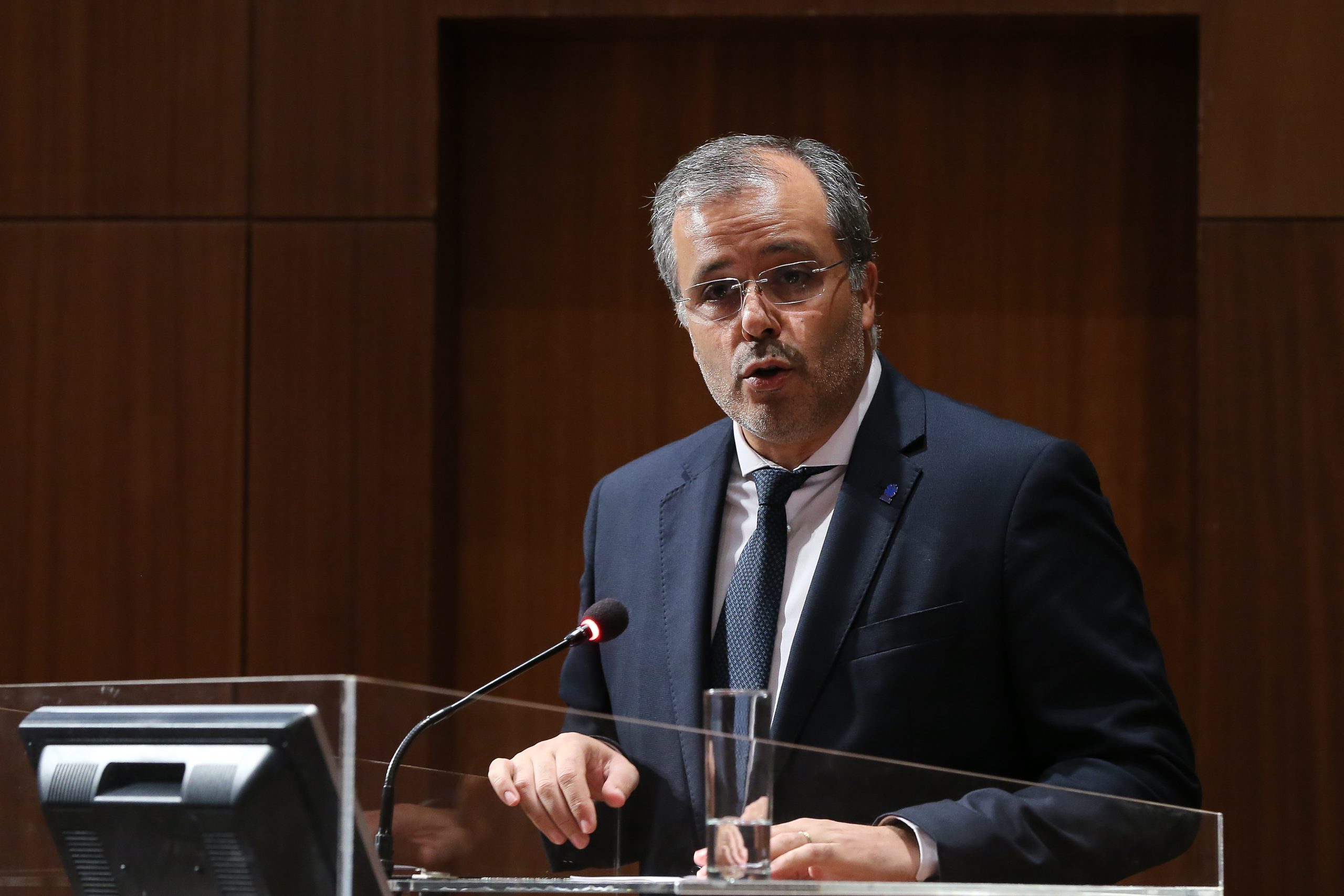 Presidente demissionário do INEM vai ser ouvido no parlamento