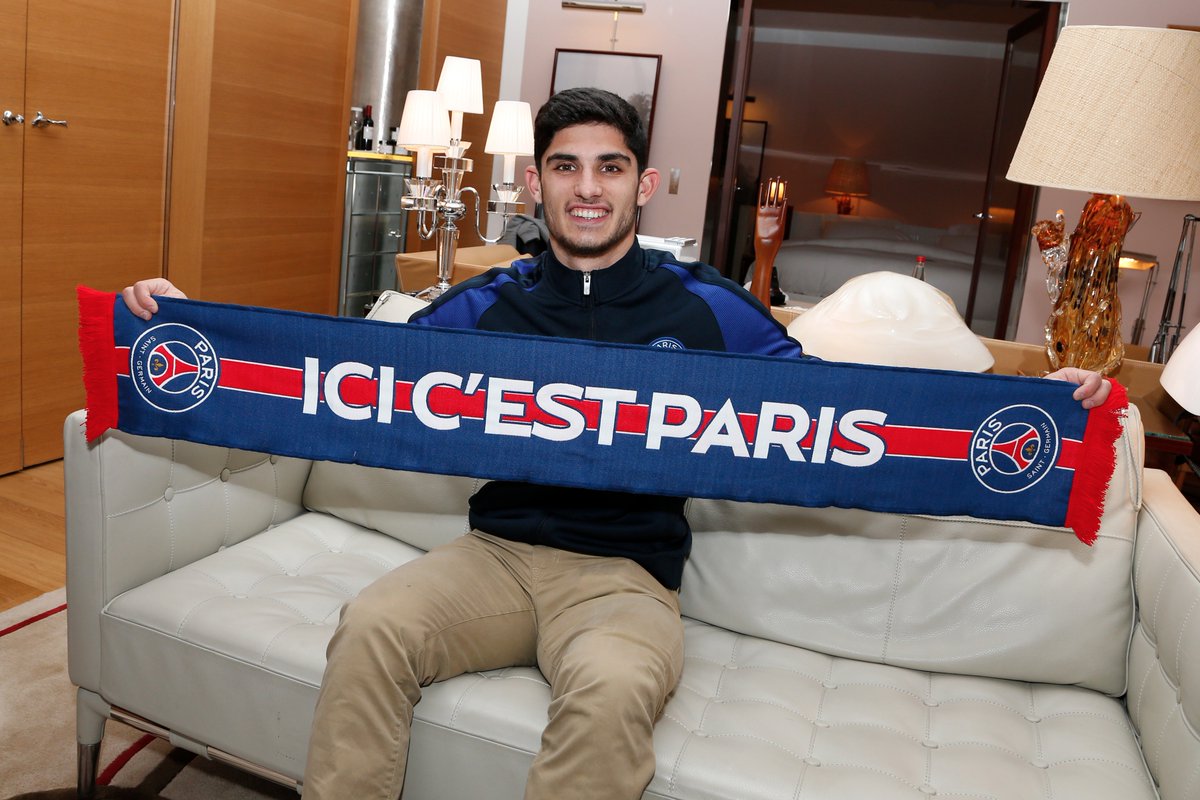 Antigo empresário de Gonçalo Guedes processa Benfica