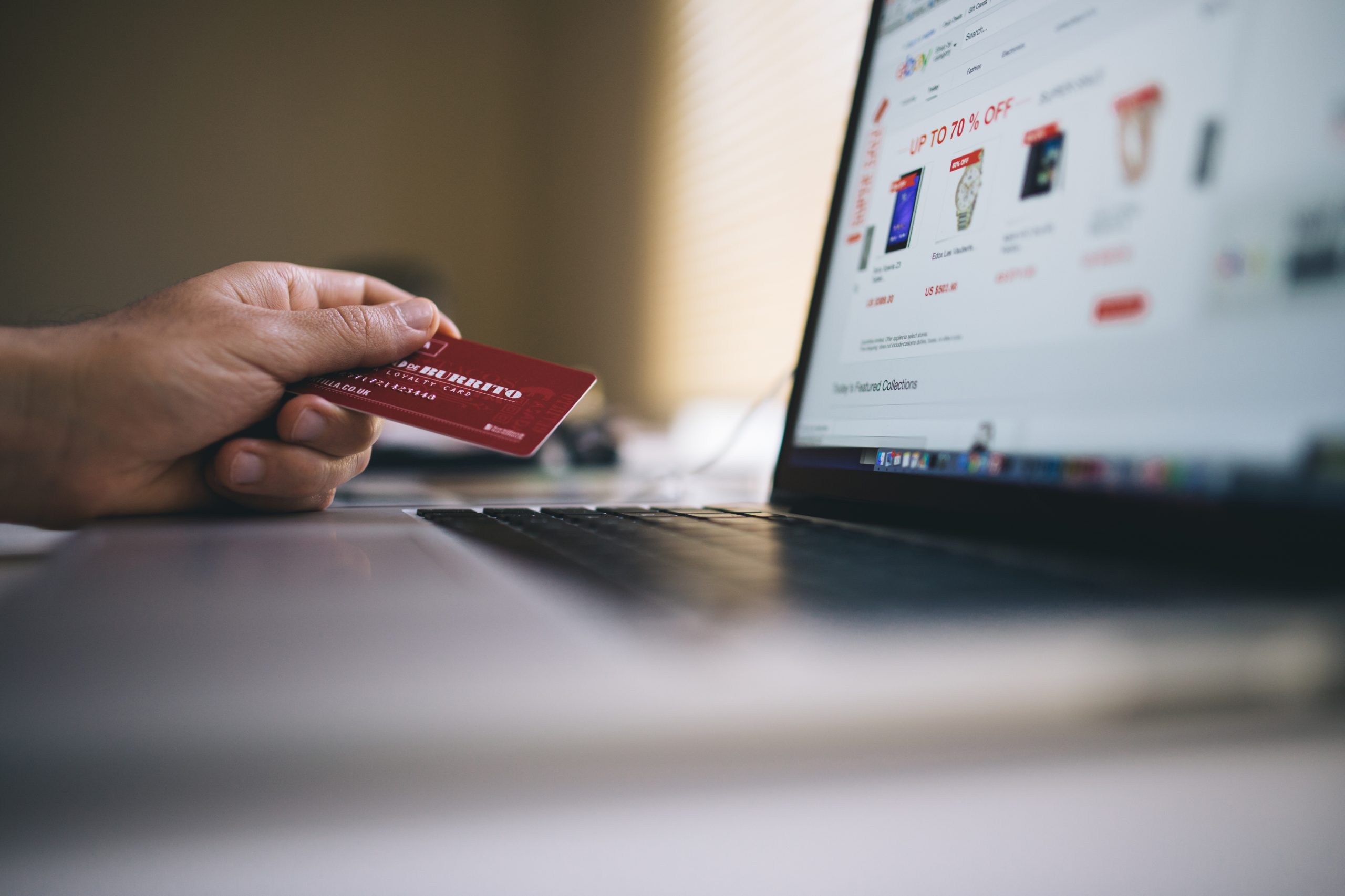 Apostar na Inteligência Artificial para reforçar a segurança em pagamentos ‘online’