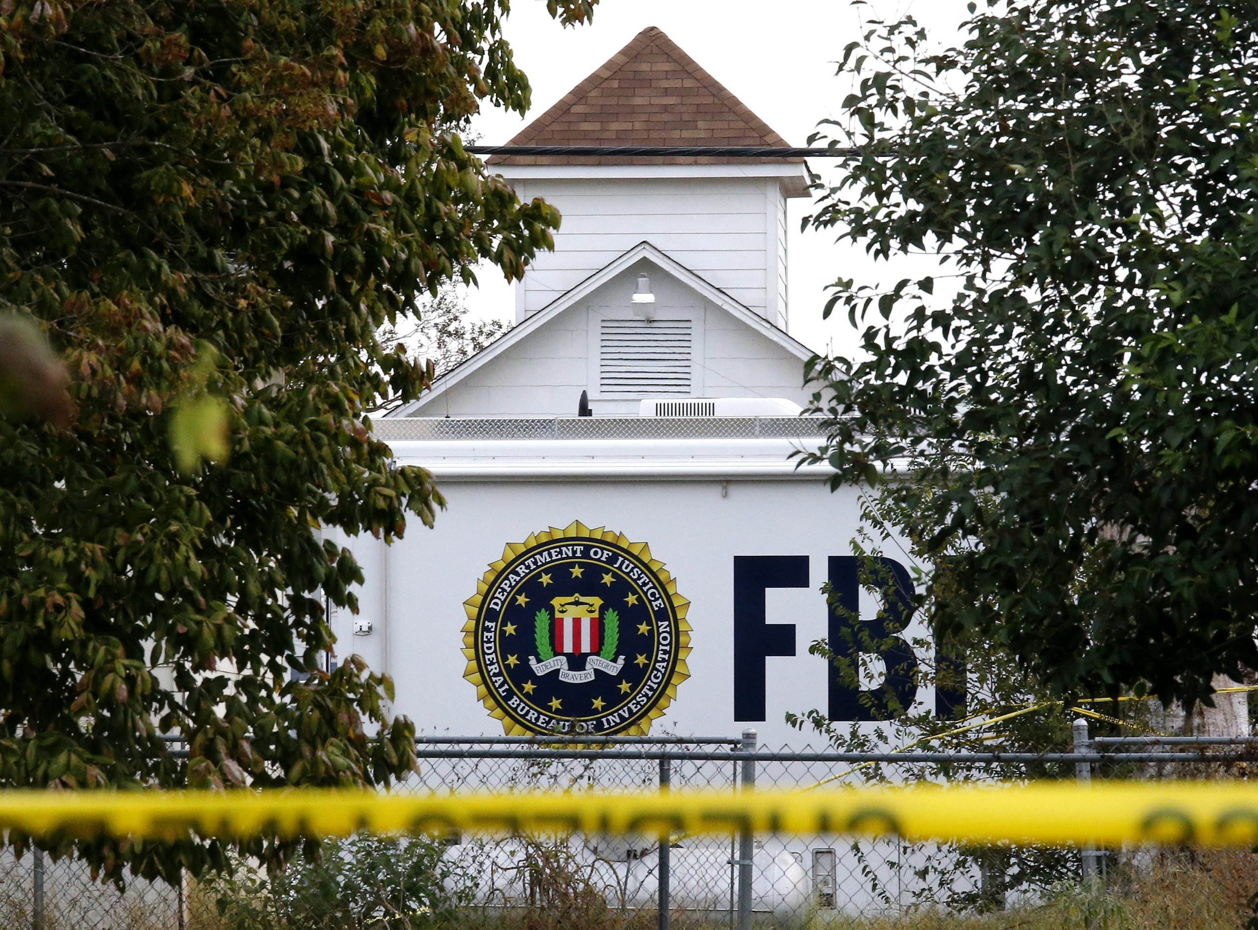 Dois agentes do FBI abatidos e três outros feridos na Florida