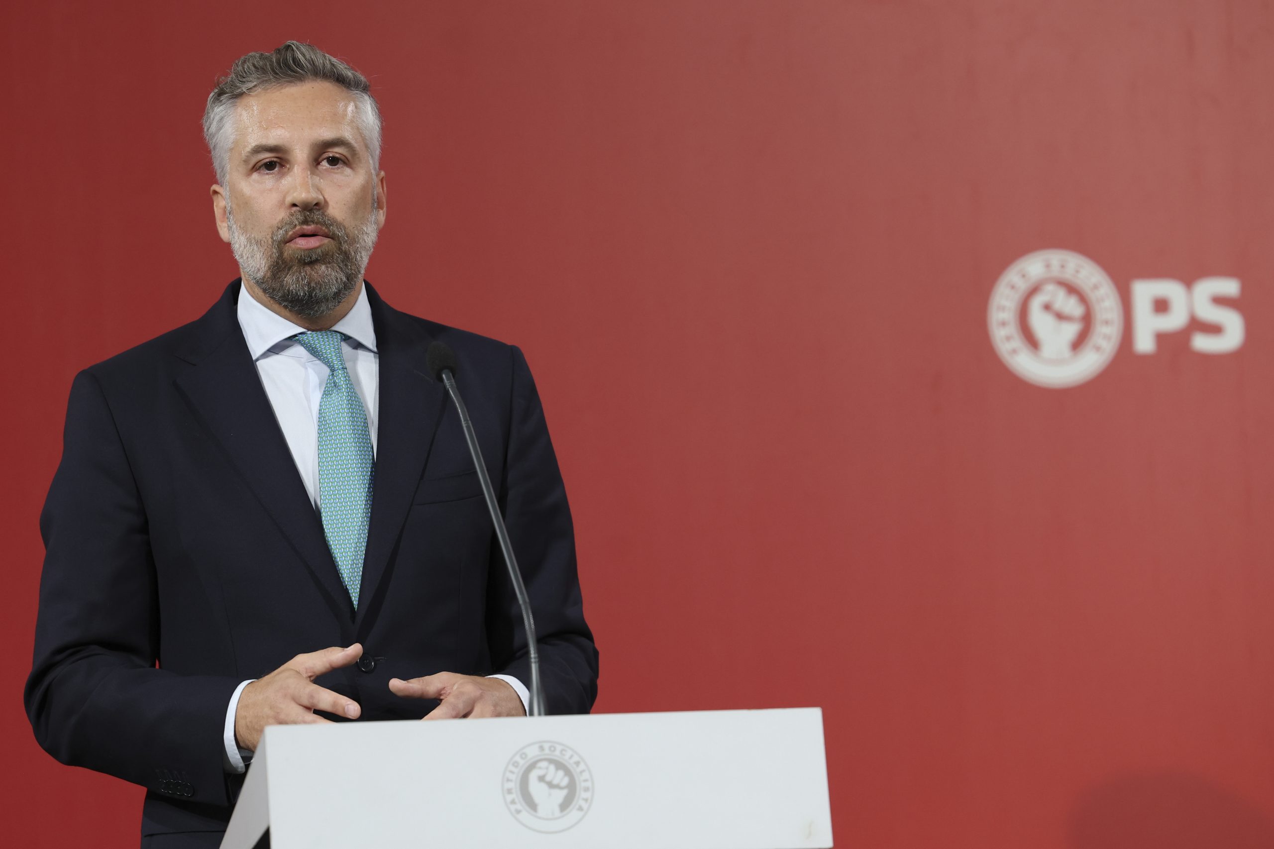 PS “não viabilizará” Orçamento se incluir IRS Jovem e alterações no IRC
