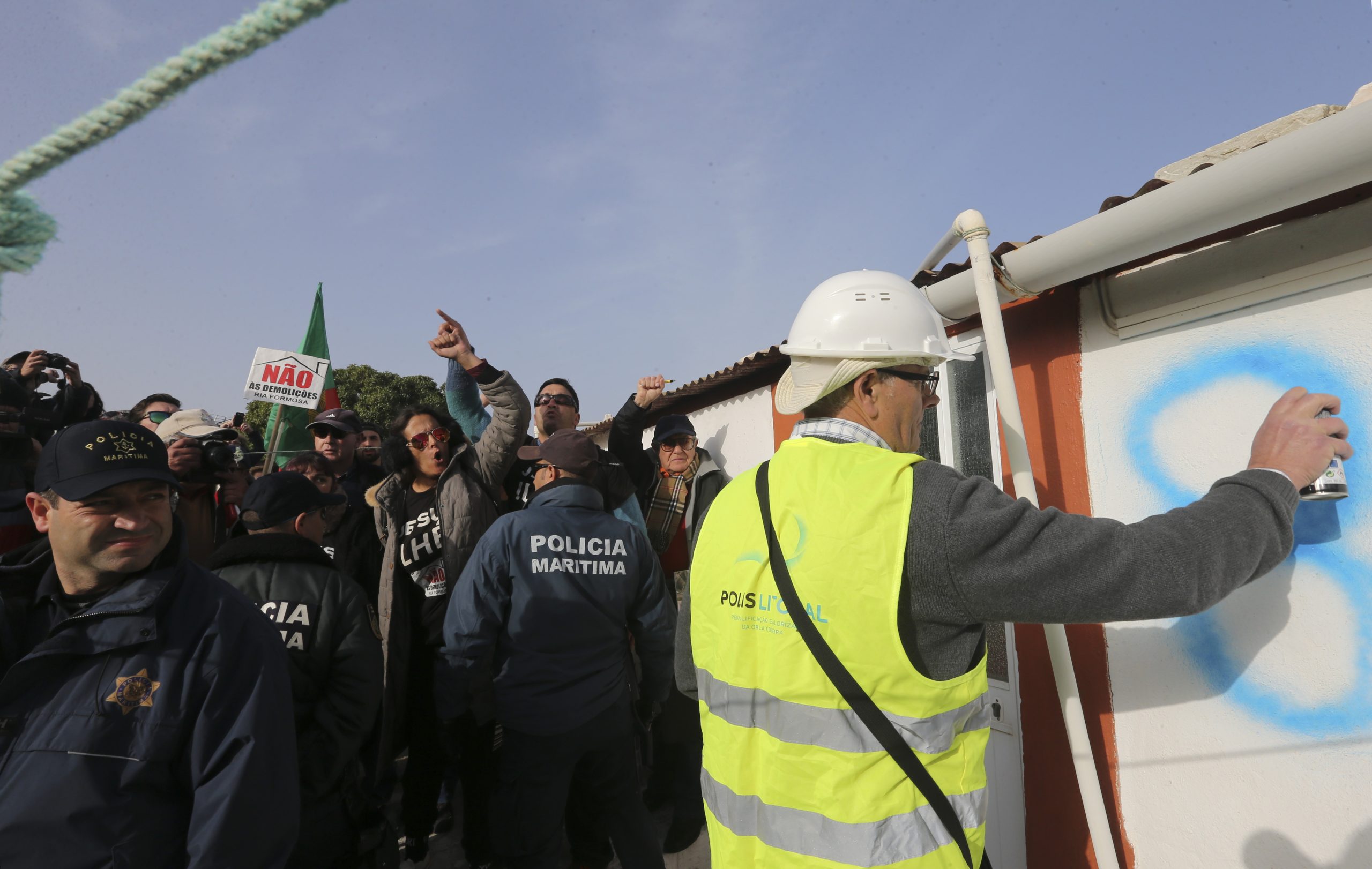Ria Formosa: Sociedade Polis conclui posse administrativa de casas na ilha do Farol