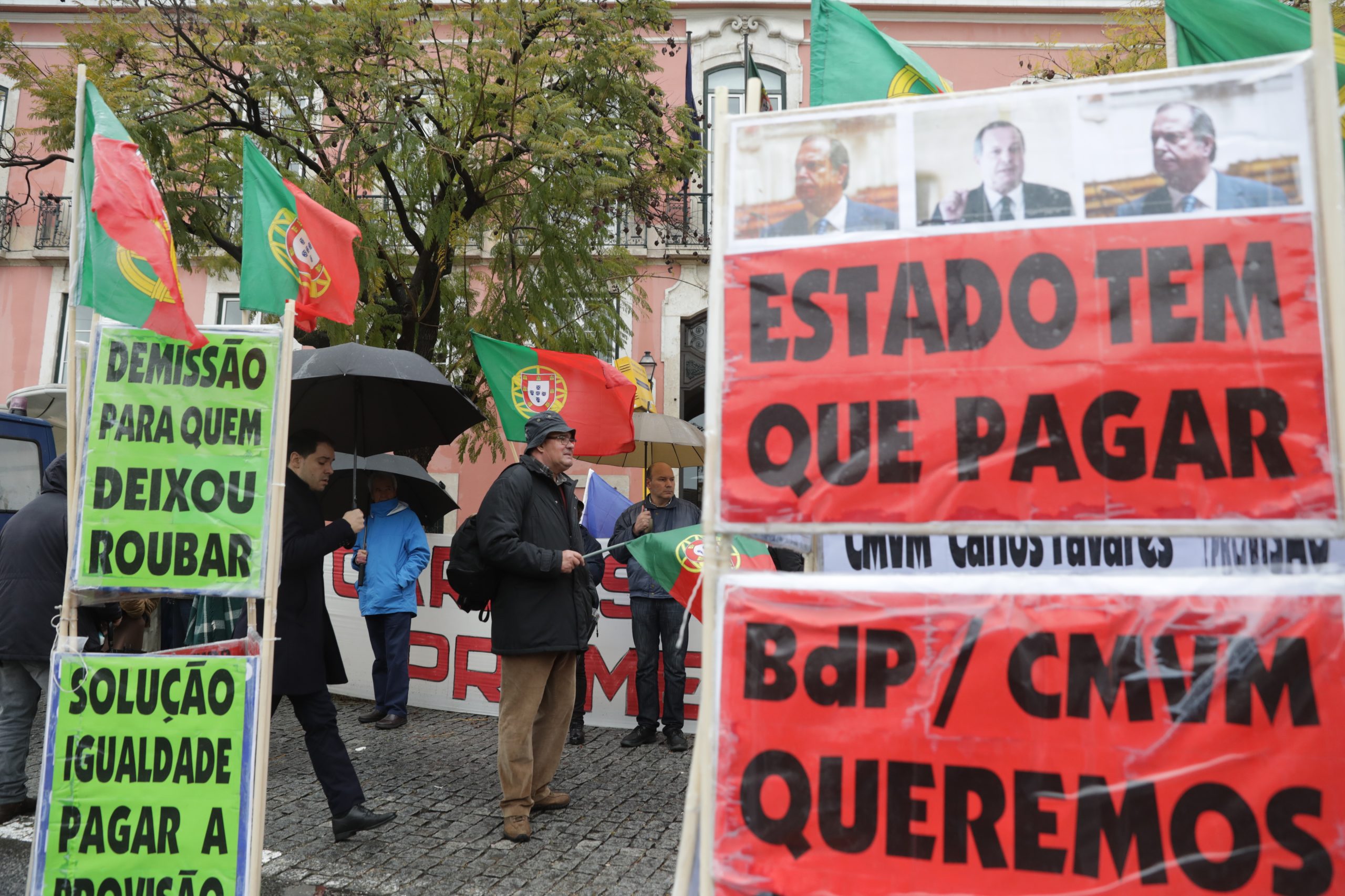 Lesados do BES voltaram aos protestos em Lisboa