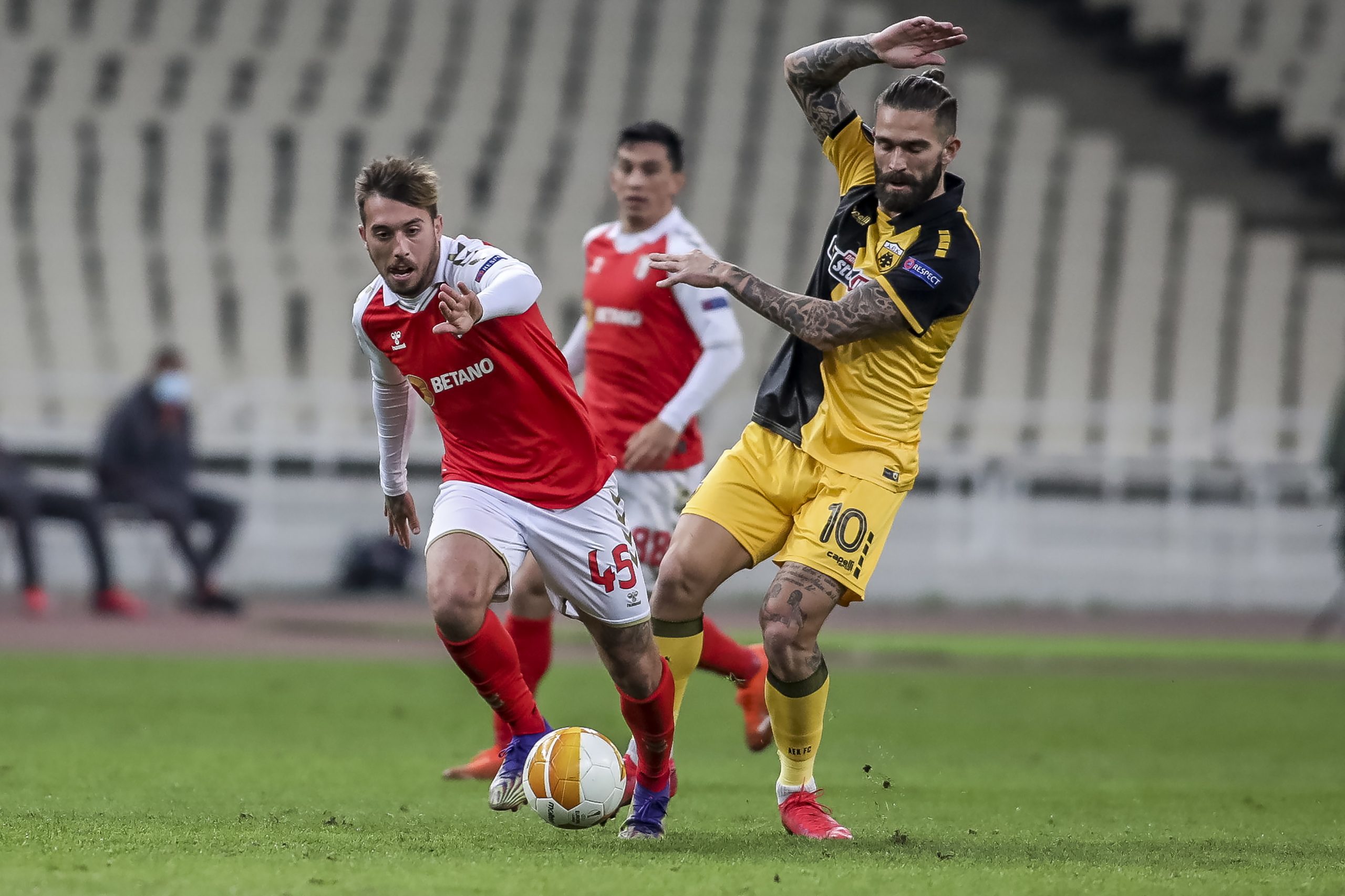 Rutura de ligamentos atira Iuri Medeiros para fora dos relvados o resto da época