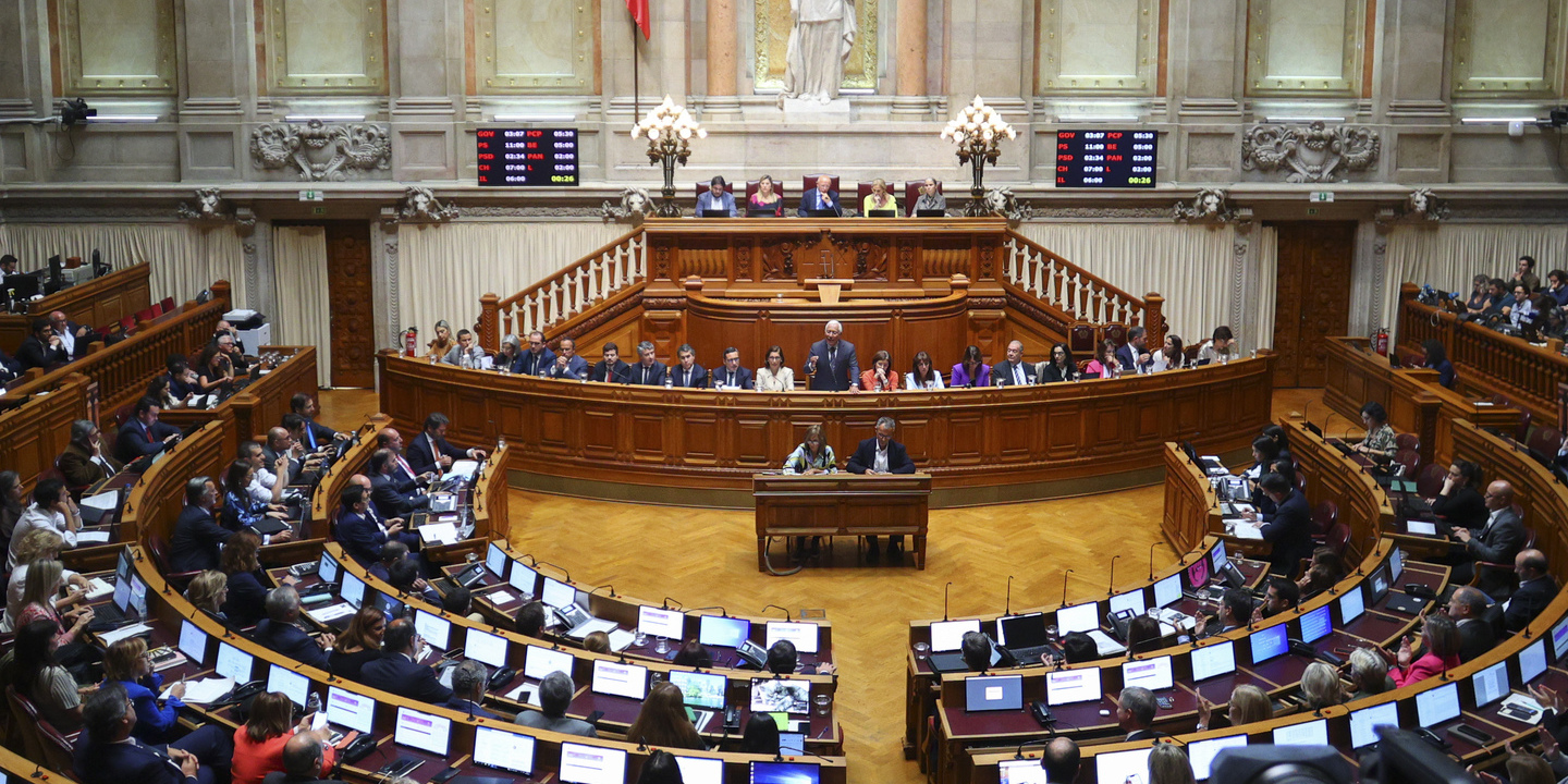 Pacheco de Amorim e Filipe Melo eleitos vice-presidente e vice-secretário do parlamento