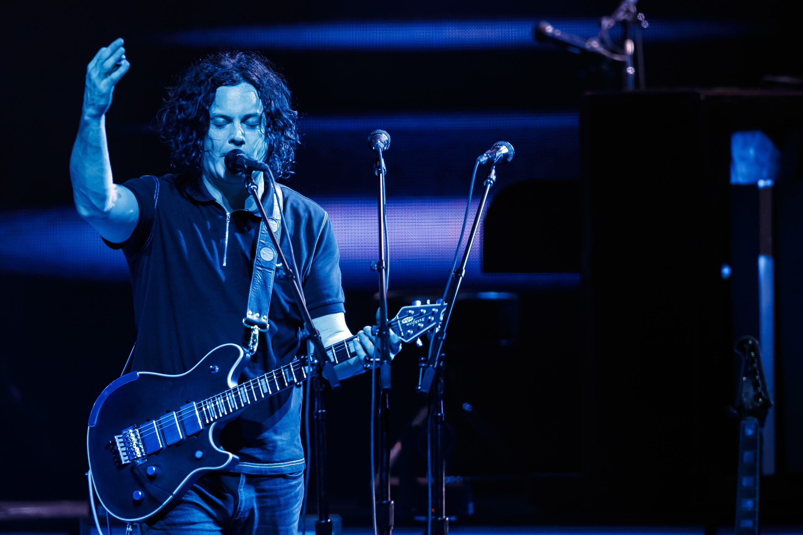Jack White creditado como co-autor da música “Toy” vencedora da Eurovisão