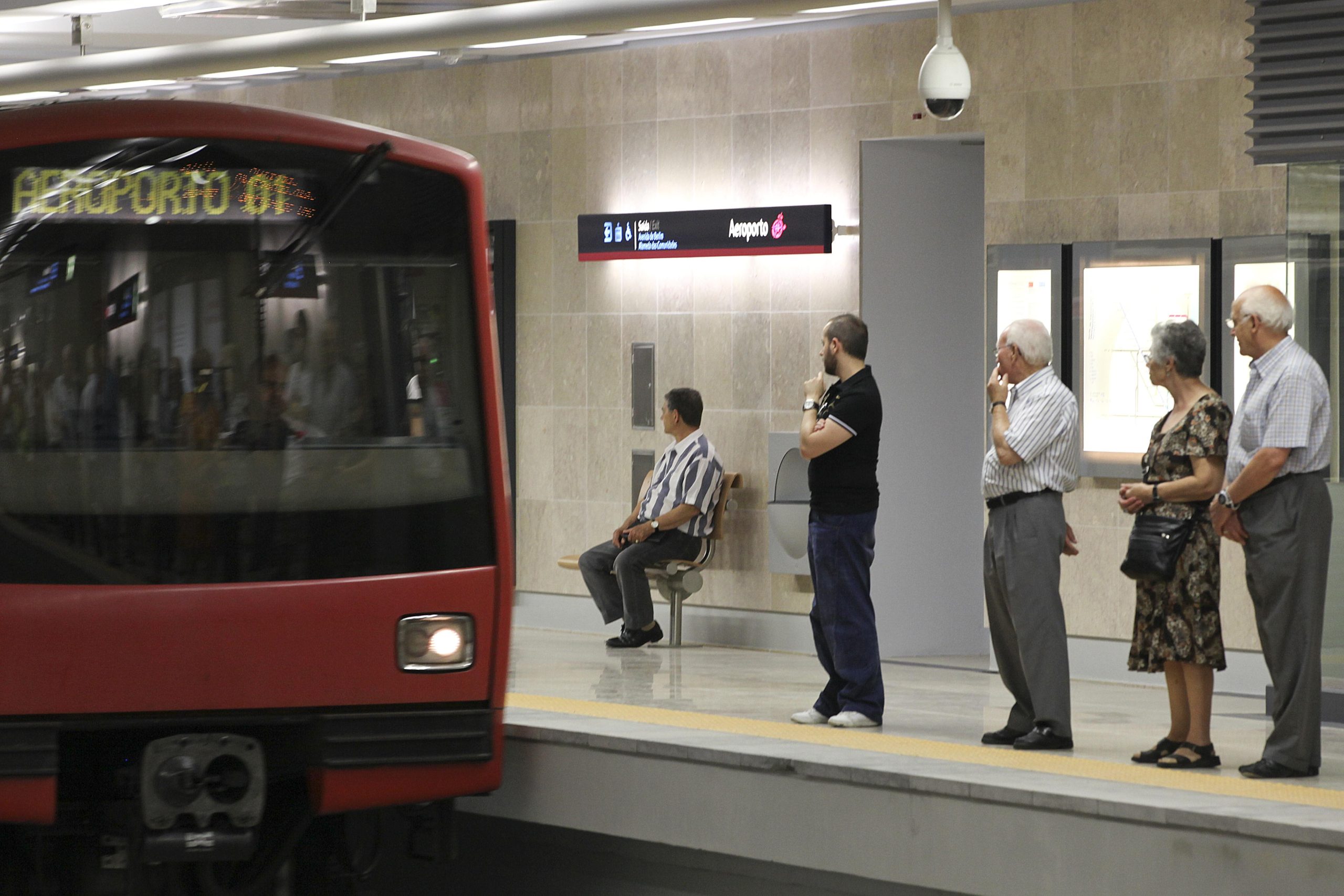 Juntas da Estrela e de Campolide insatisfeitas com expansão do Metro de Lisboa