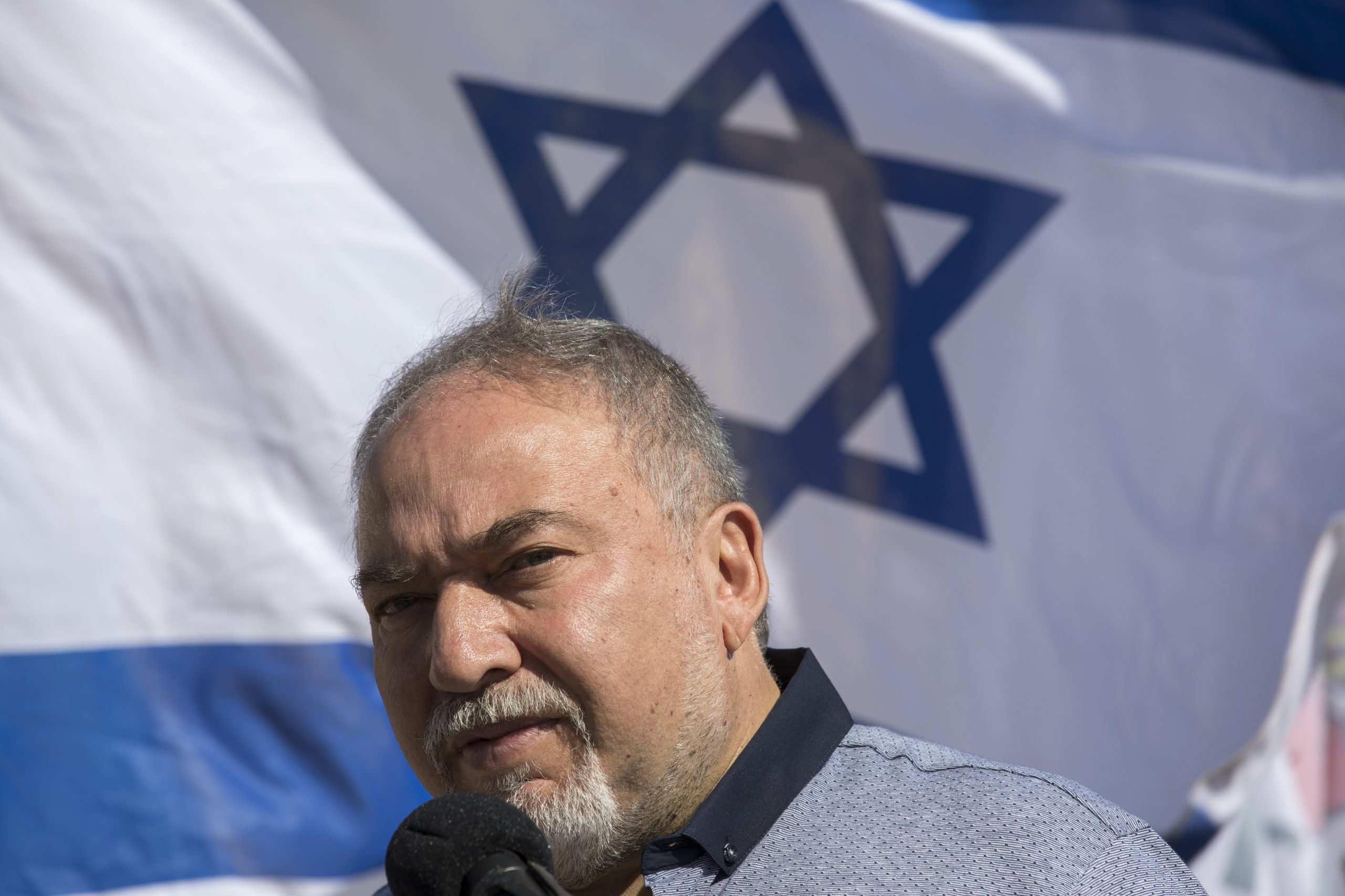 Ministro da Defesa israelita demitiu-se. Hamas considera demissão como vitória política para palestinianos