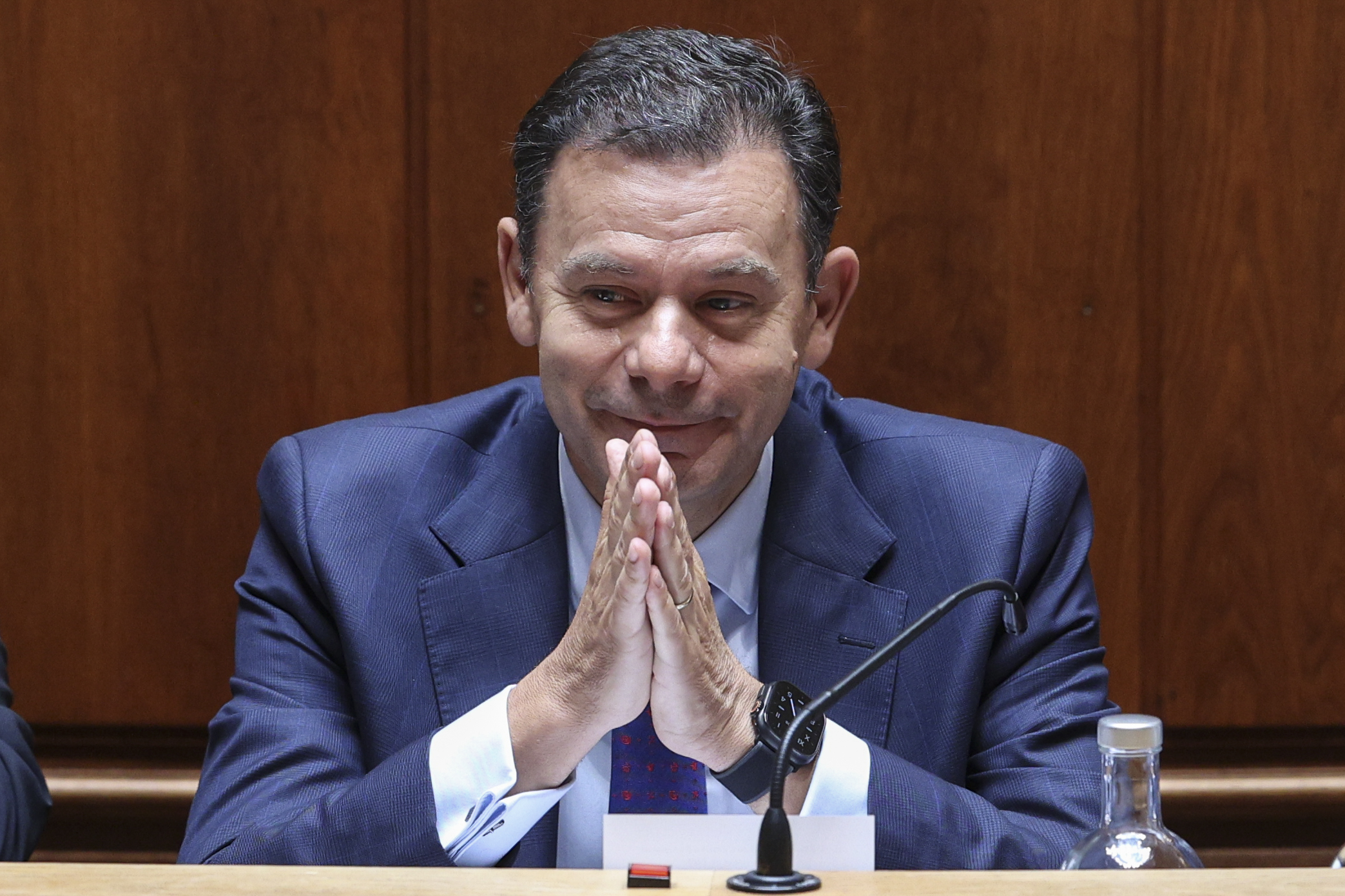 Mais cortes, menos igualdade? Economistas alertam para impacto das novas medidas fiscais