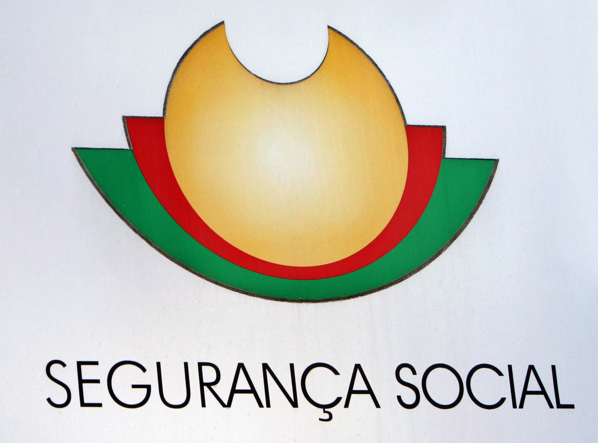Rendimento Social de Inserção atribuído a mais 1.464 beneficiários em março