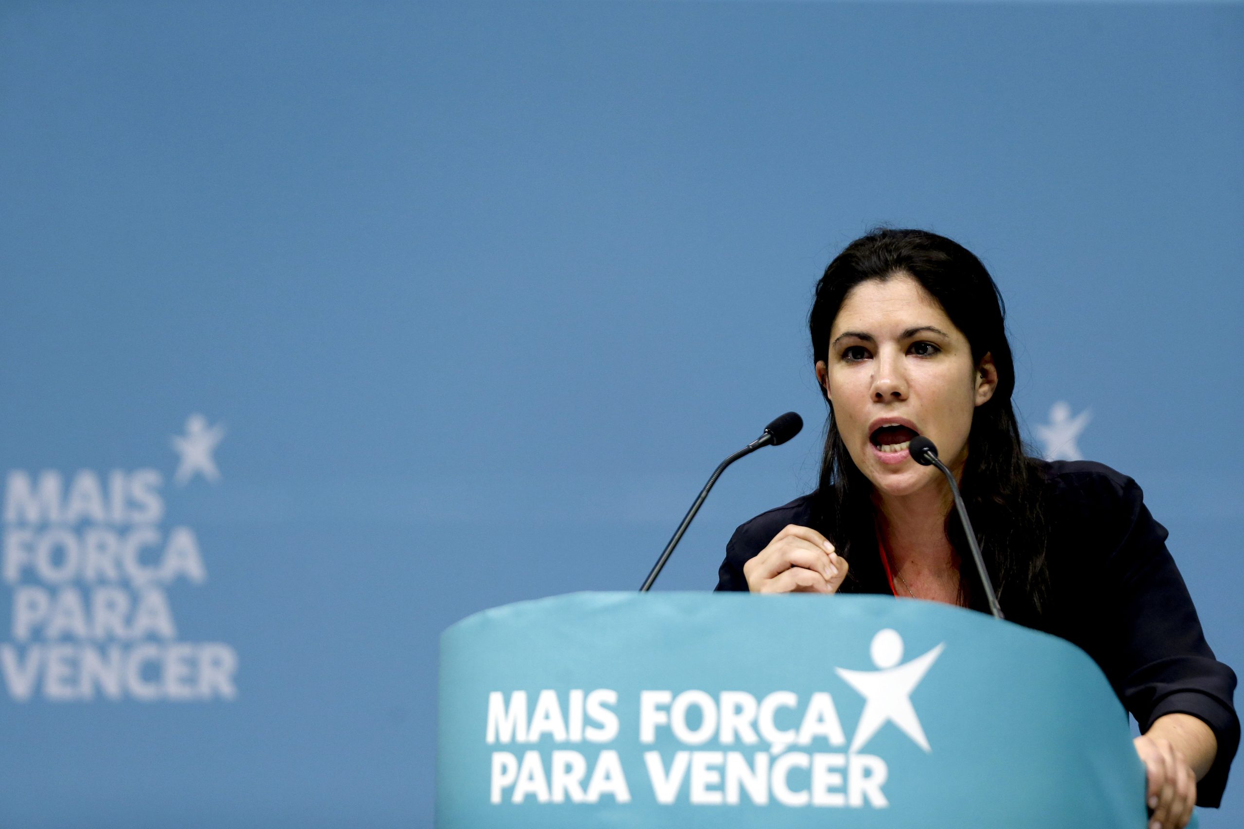 BE diz que demissão de António Domingues “já só peca por tardia”