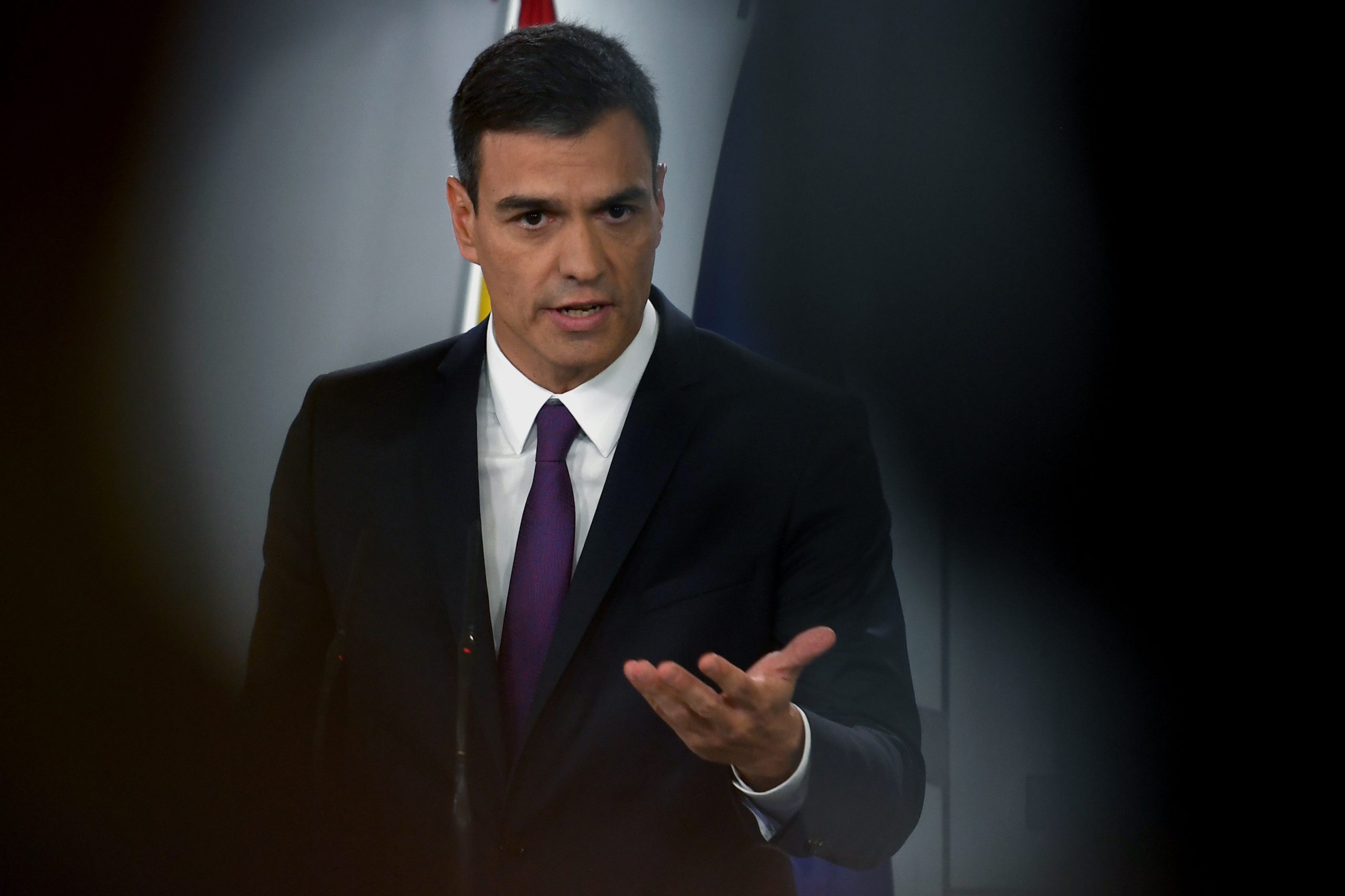 Covid:19: Pedro Sánchez avisa que país nunca irá desistir dos ‘eurobonds’
