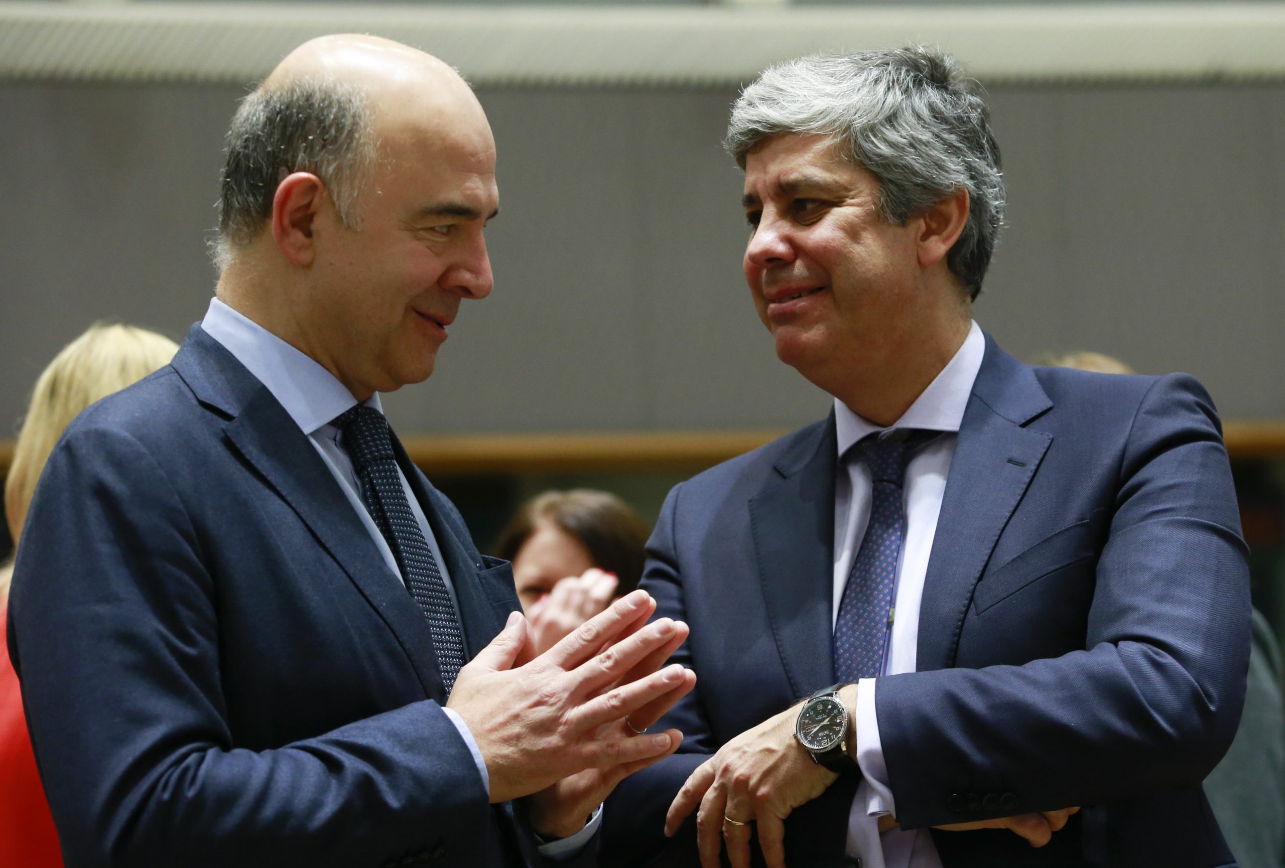 Centeno recebe hoje Moscovici para debater prioridades do Eurogrupo