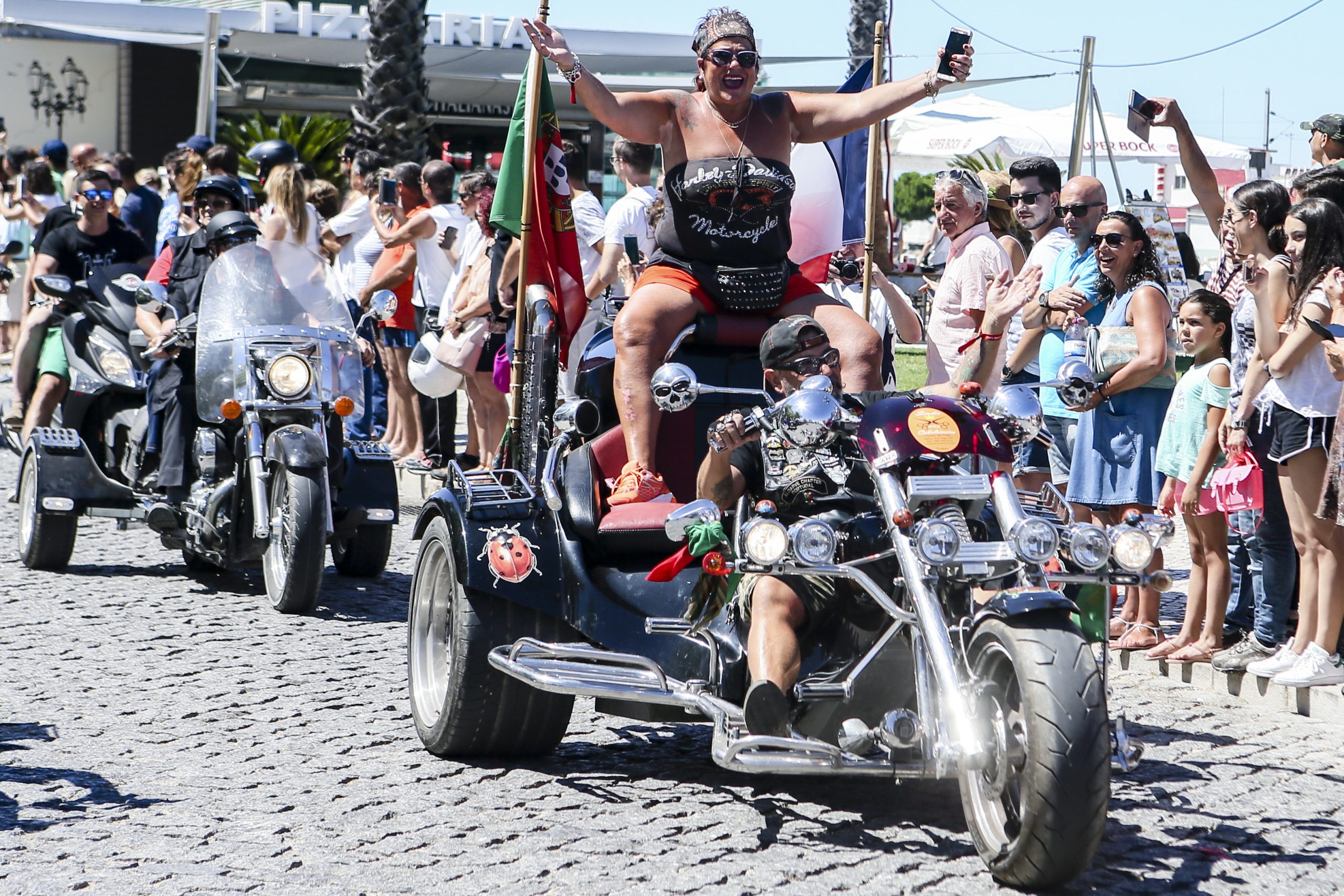 Faro. Um desfile que correu sobre rodas