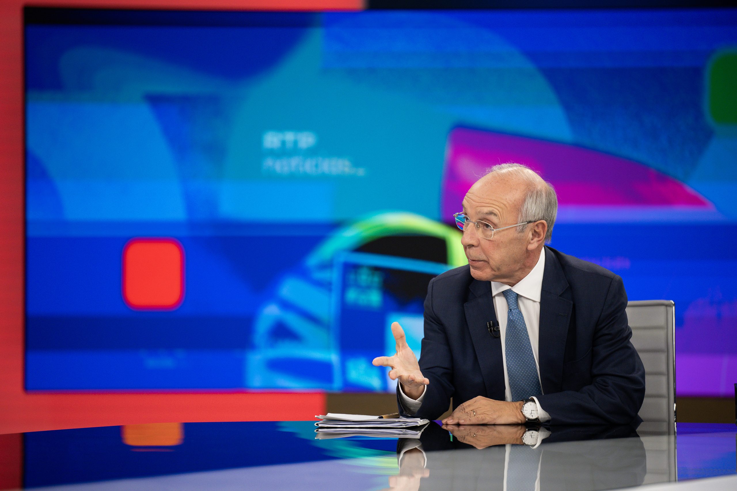 Candidatura de Marques Mendes desafia rivais a adotarem o mesmo padrão de transparência