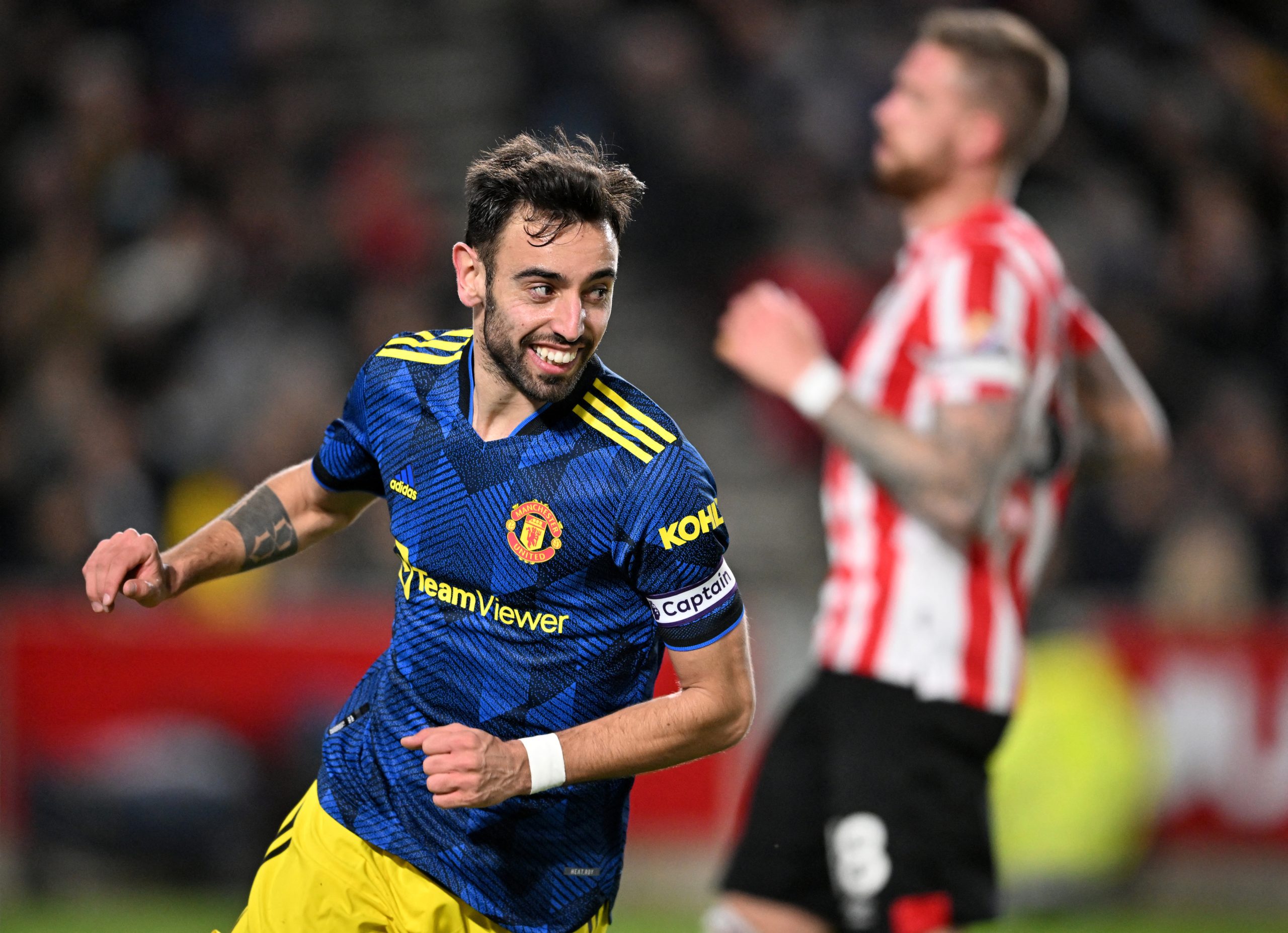 Bruno Fernandes ‘assiste’ para dois golos na vitória do United sobre o Brentford — e Ronaldo saiu furioso