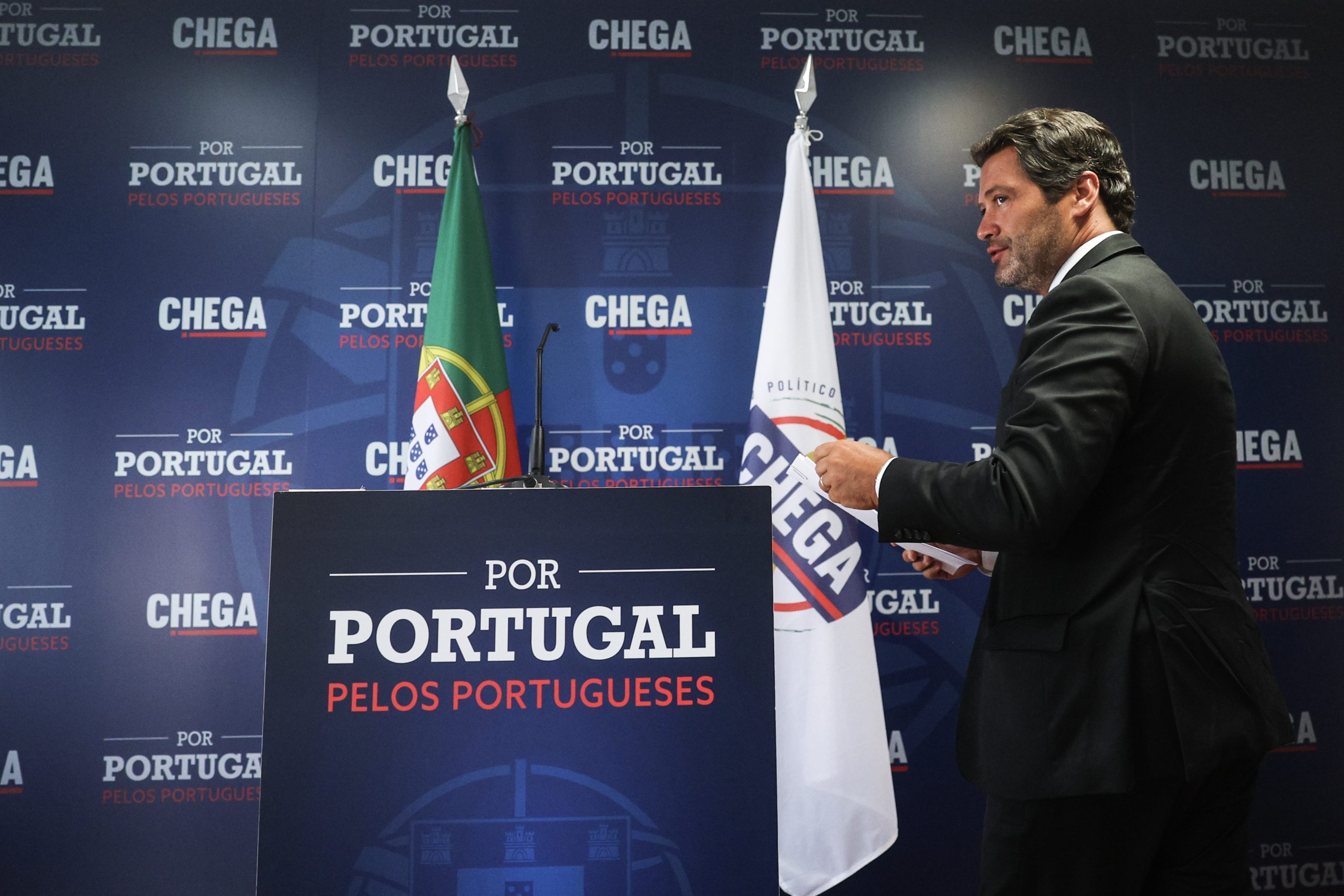 Ministério Público confirma estar a investigar divulgação de notícias falsas pelo líder do Chega