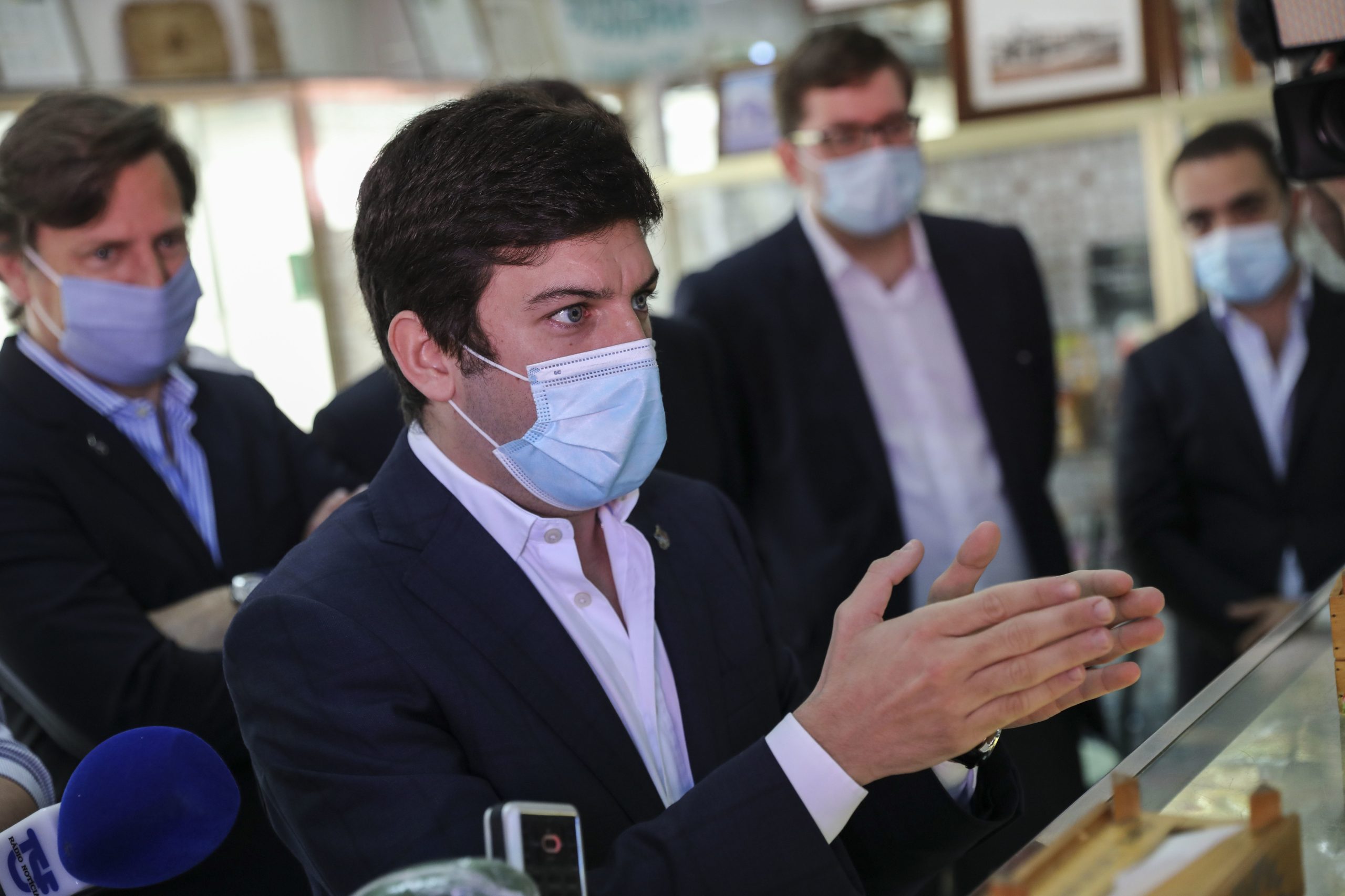 Líder do CDS-PP considera “extemporâneo e até insultuoso” discutir agora presidenciais