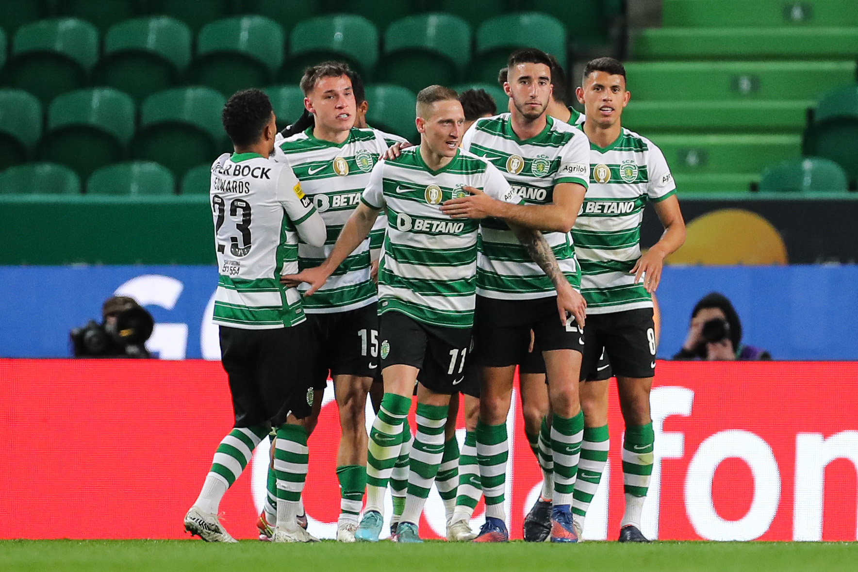 Sporting CP: Leões vencem Paços e colocam-se provisoriamente a três pontos do FC Porto