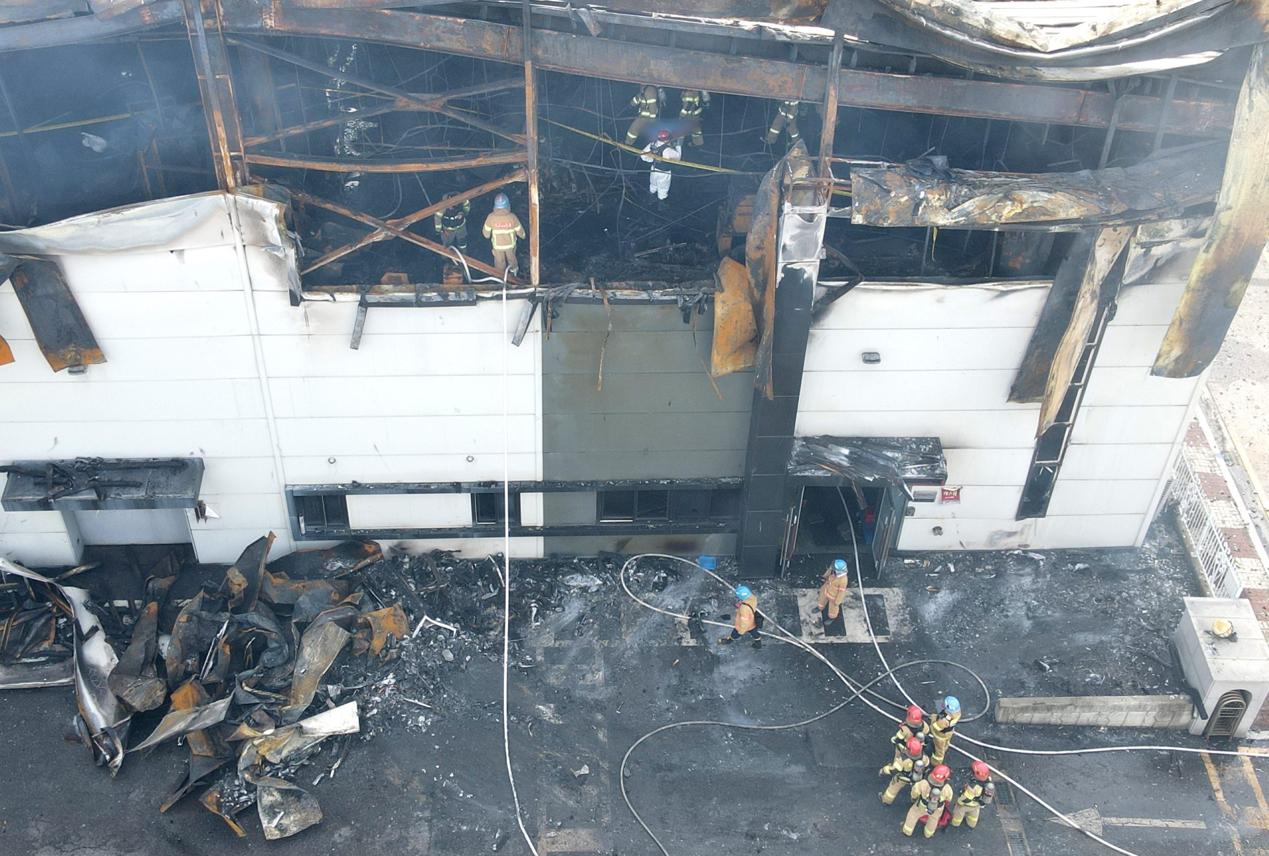 Incêndio mortal em fábrica de baterias sul-coreana deve-se a falhas graves