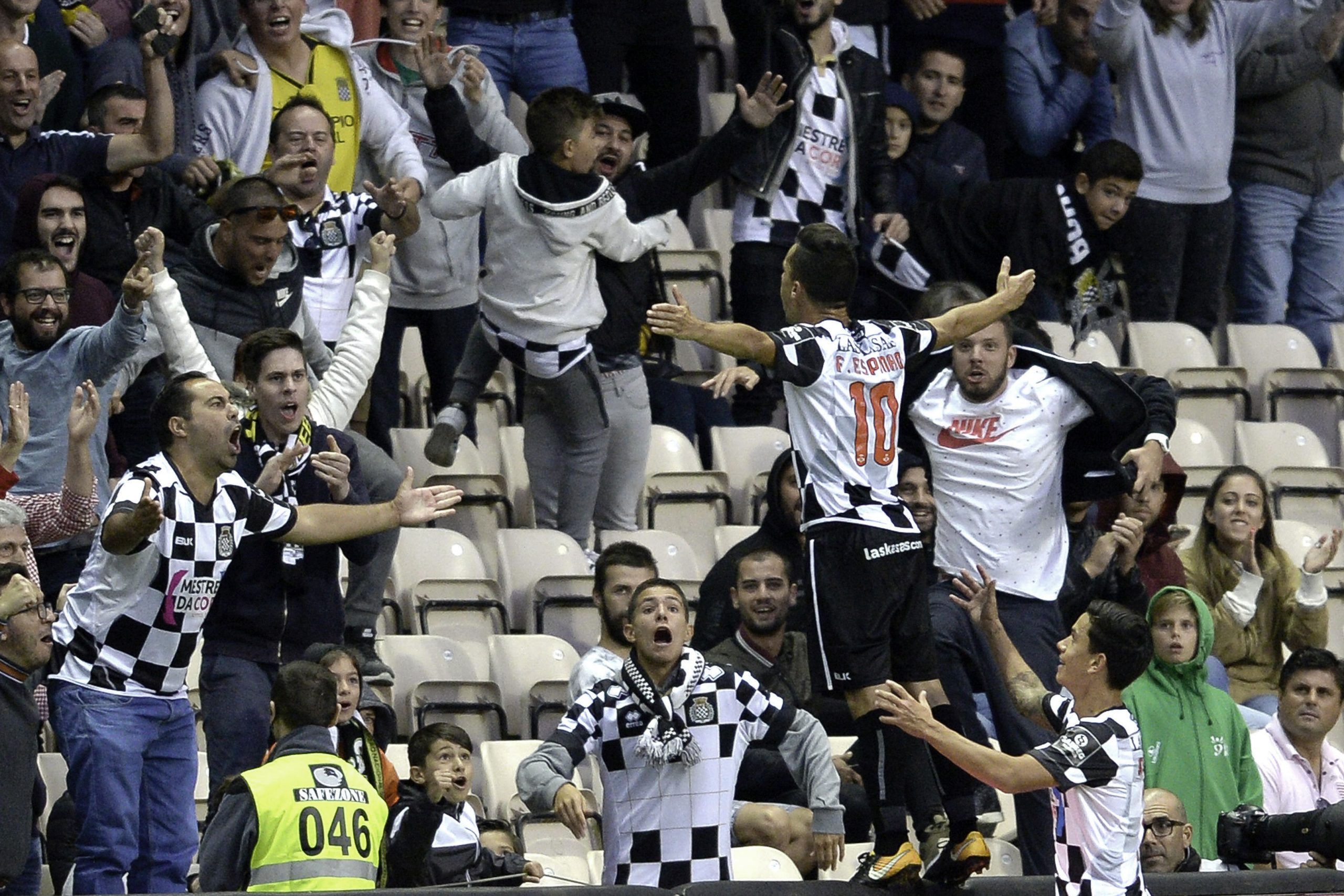 Boavista bate Benfica com reviravolta no resultado