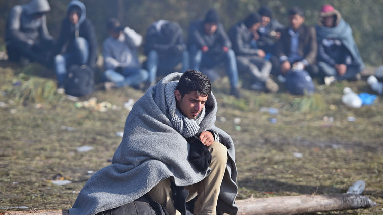 Fecha-se a Rota dos Balcãs, abrem-se outras rotas para os migrantes